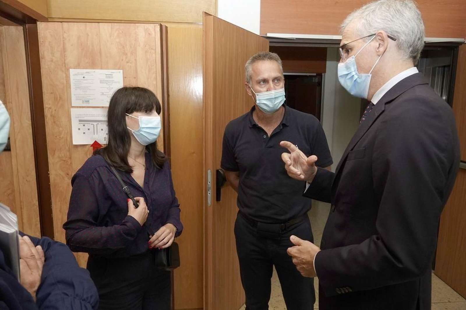 El director de PSA, Ignacio Bueno, flanqueado por Conde y Lorenzana.