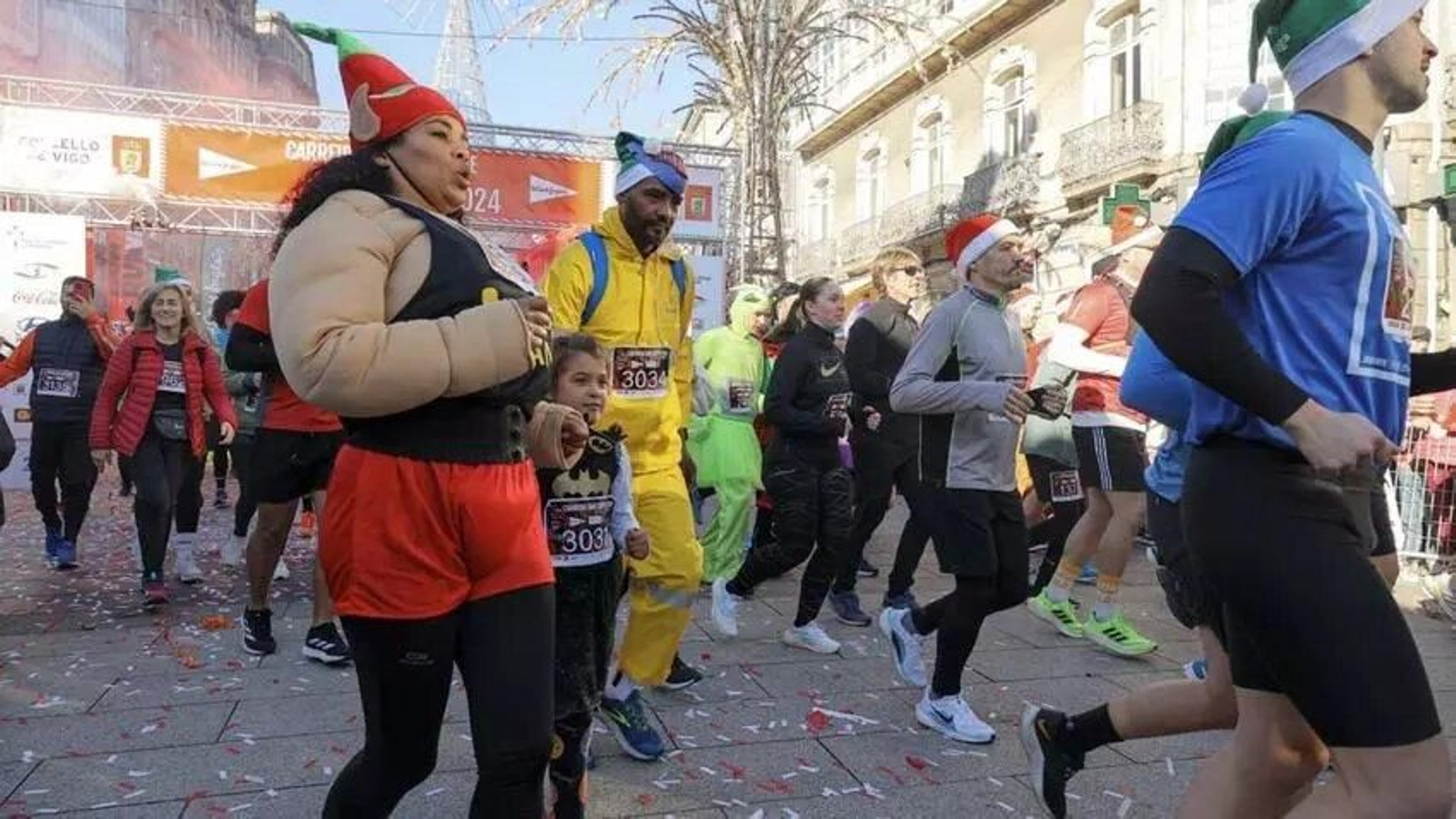 Galería | Vigo corre la San Silvestre 2024 entre multitud de disfraces