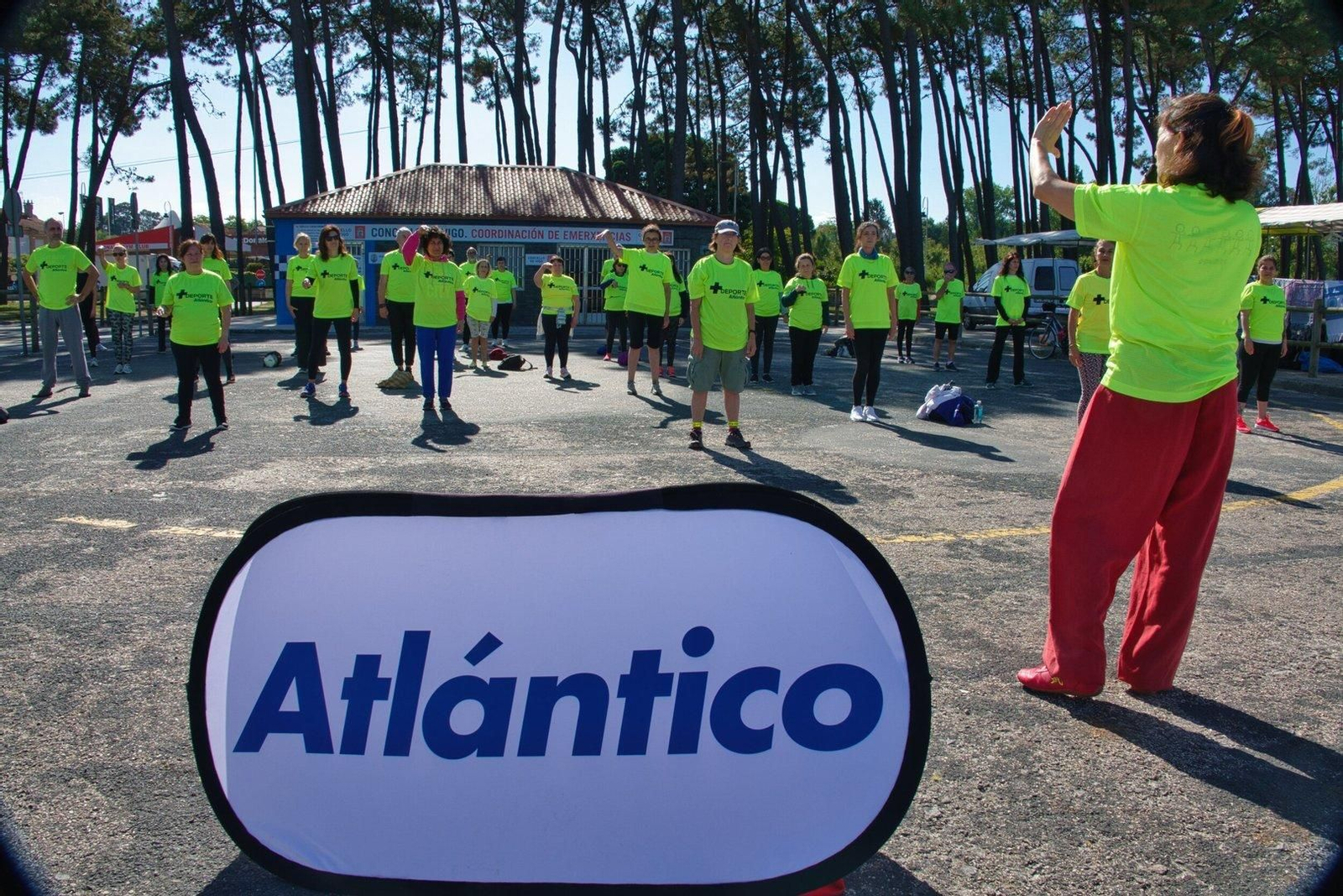 Sesión de taichí de +Deporte Atlántico en Samil.