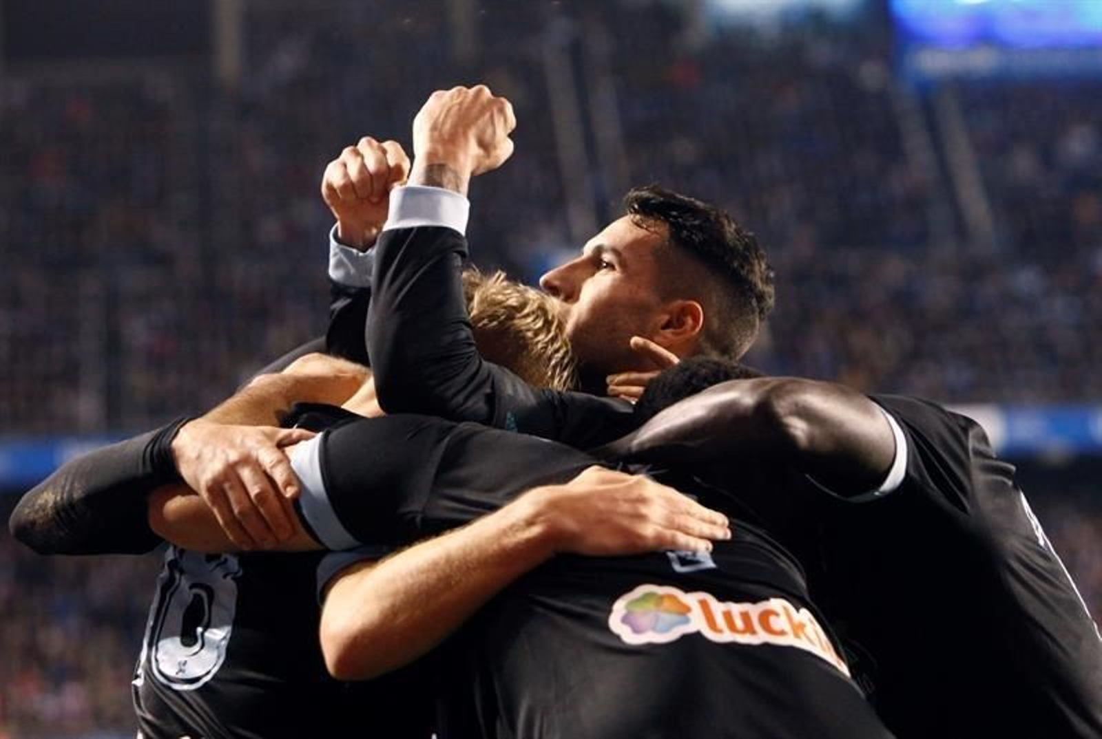 Los jugadores del Celta de Vigo celebran el segundo gol ante el Deportivo de La Coruña