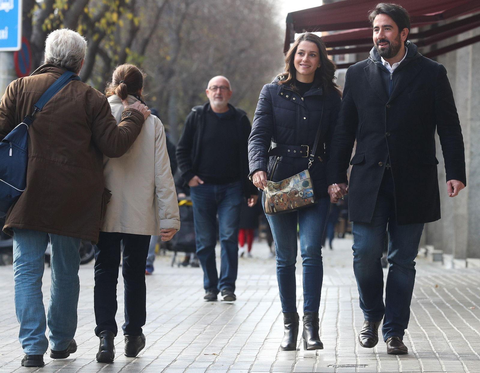 Arrimadas, en el paseo con su marido en el que fue insultada.