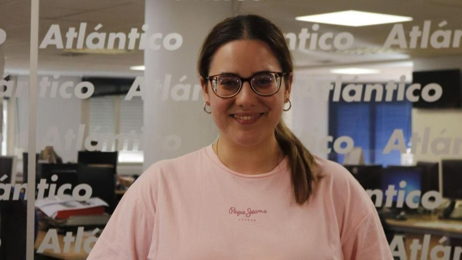 María Esclapez, en el set de Atlántico TV.