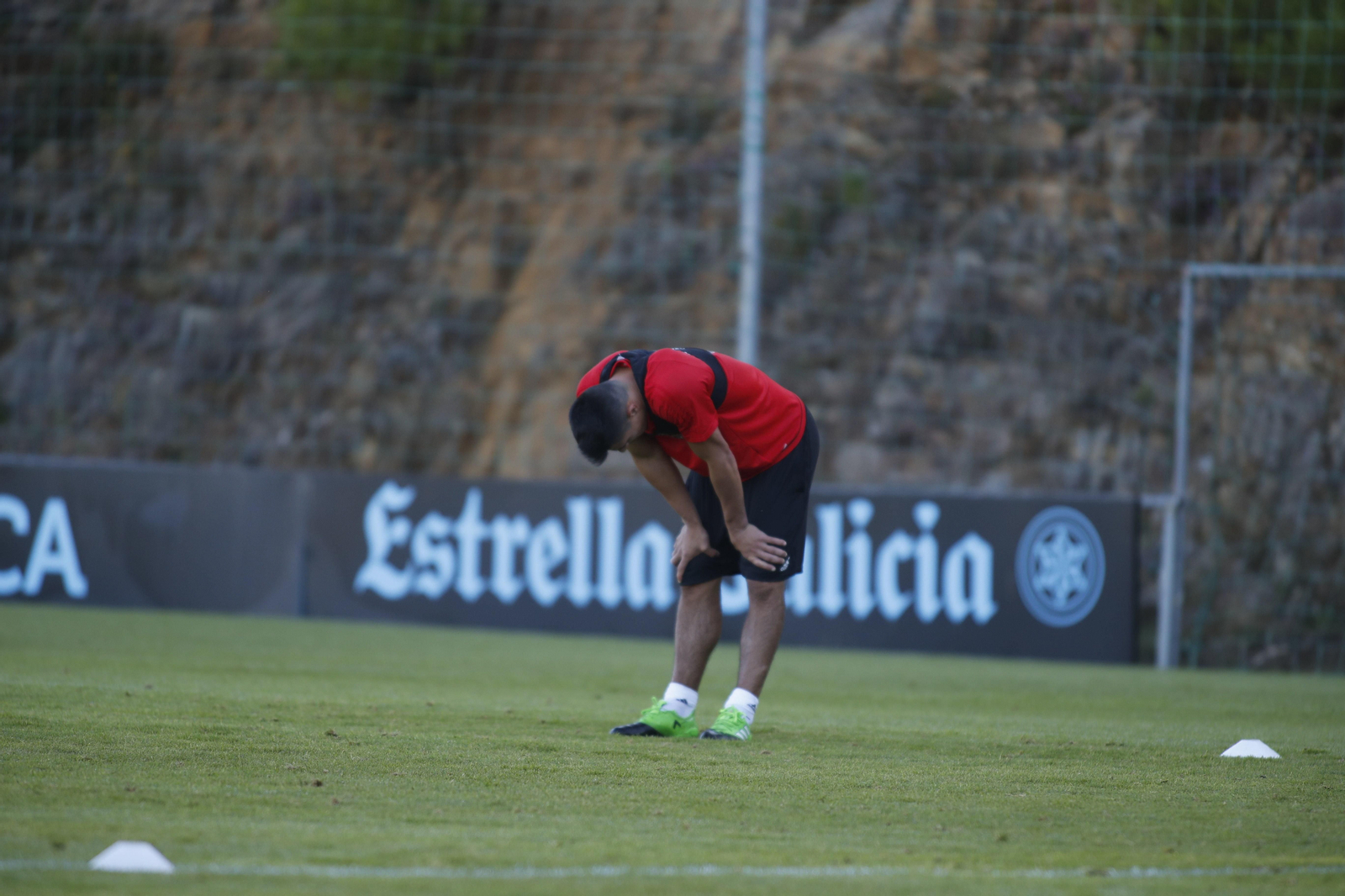 Roncaglia, derrengado durante un entrenamiento de esta semana.