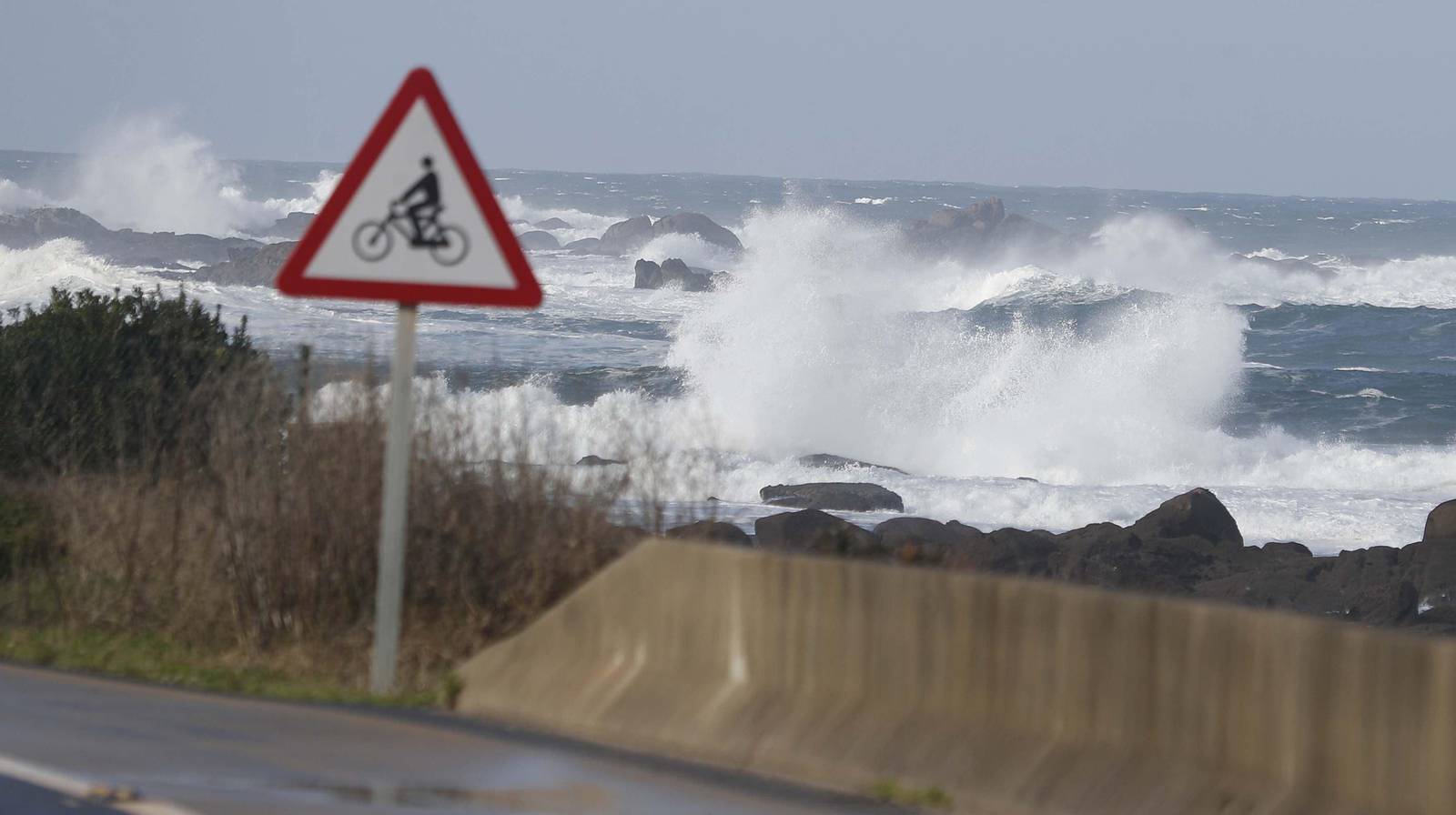 Olas a la entrada de la Ría de Vigo, donde se encuentra la boya del Puerto de Vigo.