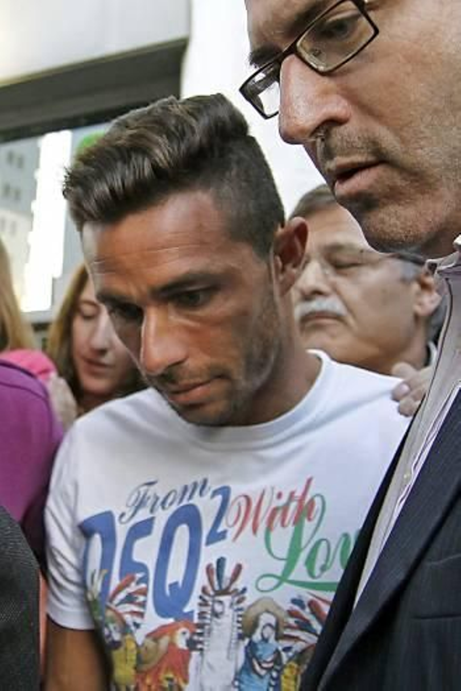 Rubén Castro sale del juzgado. (Foto: PACO PUENTES)