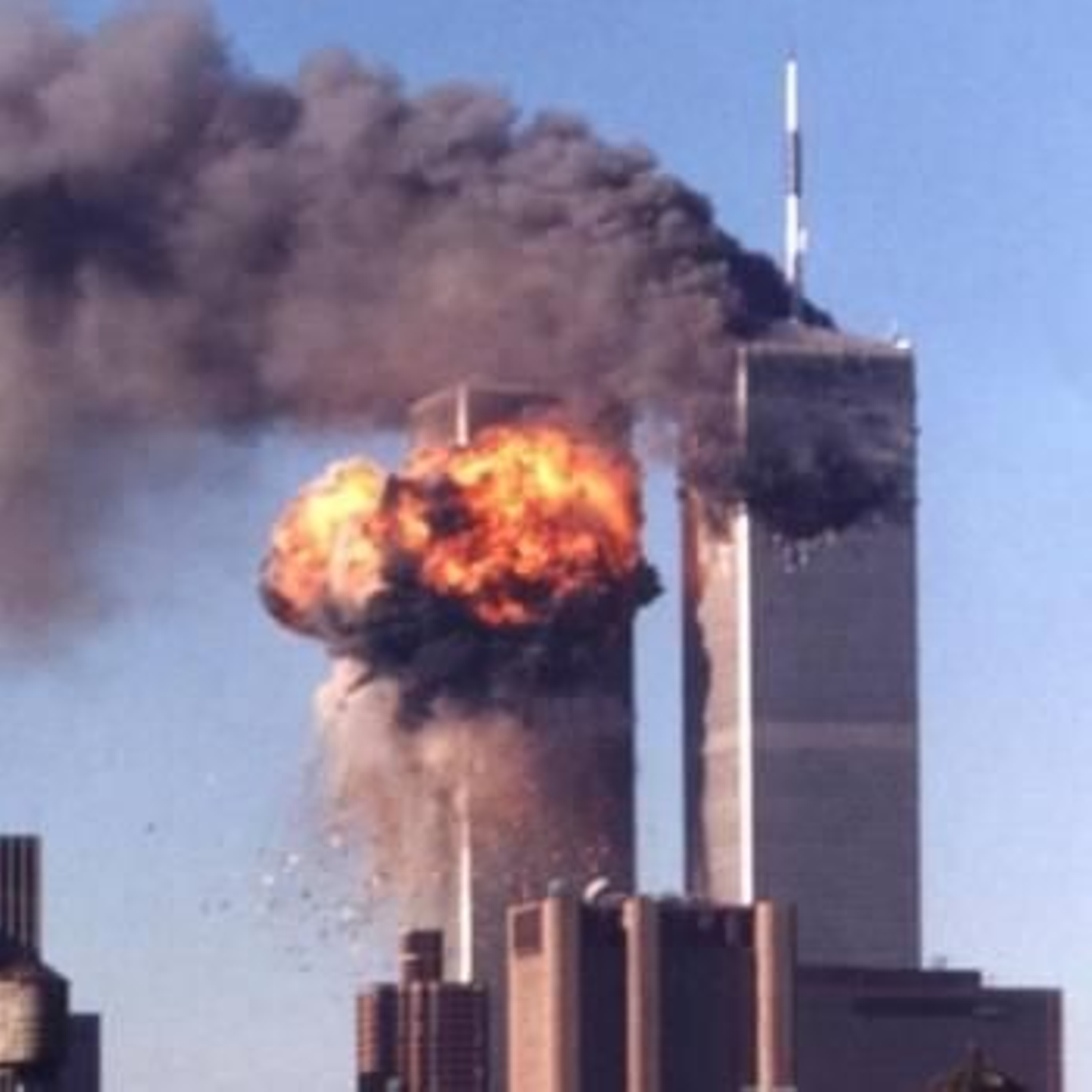 Imagen de las Torres Gemelas en llamas.