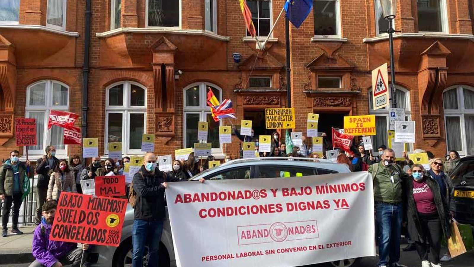 Concentración delante del Consulado de España en Londres