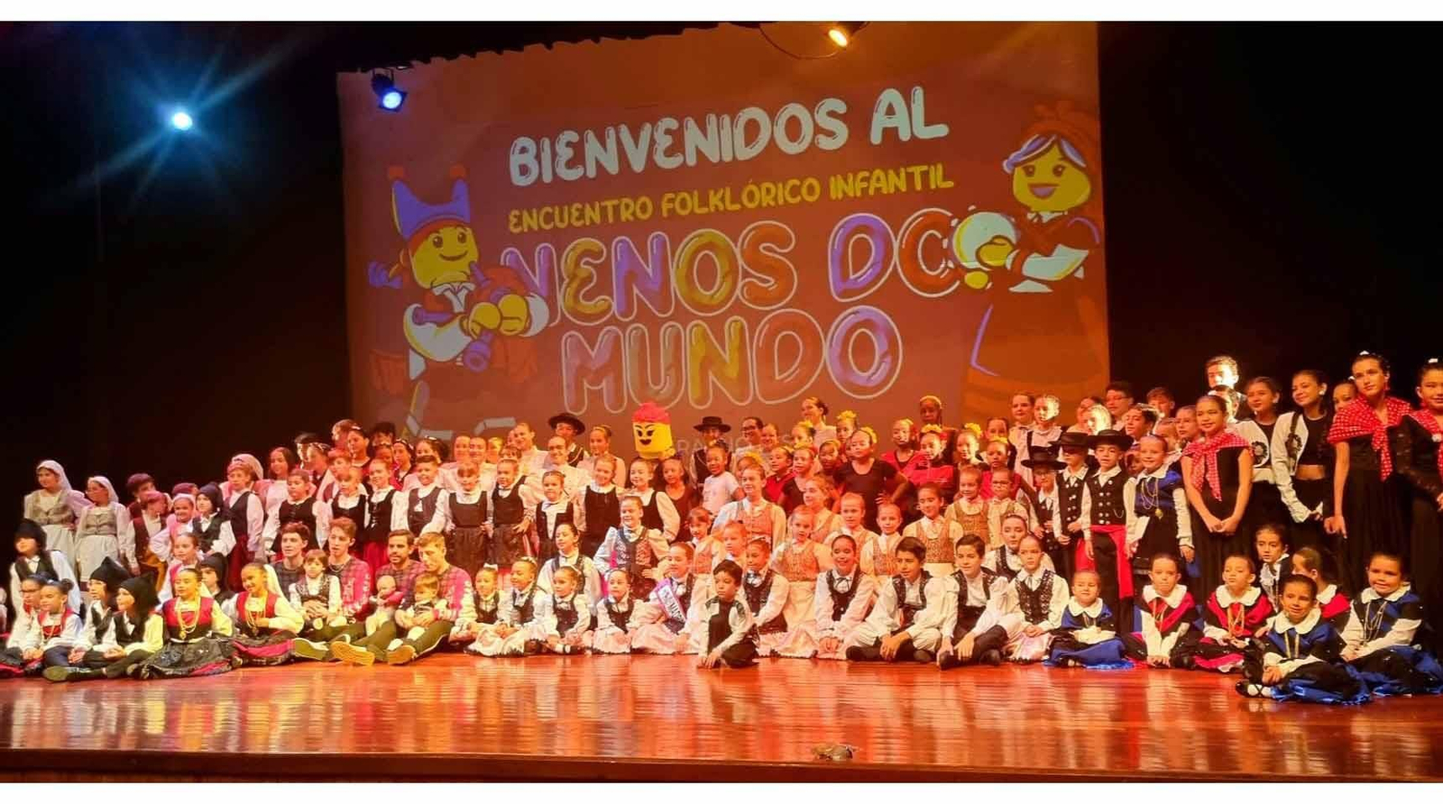 Imagen del Encuentro Folklórico Infantil "Nenos do Mundo"