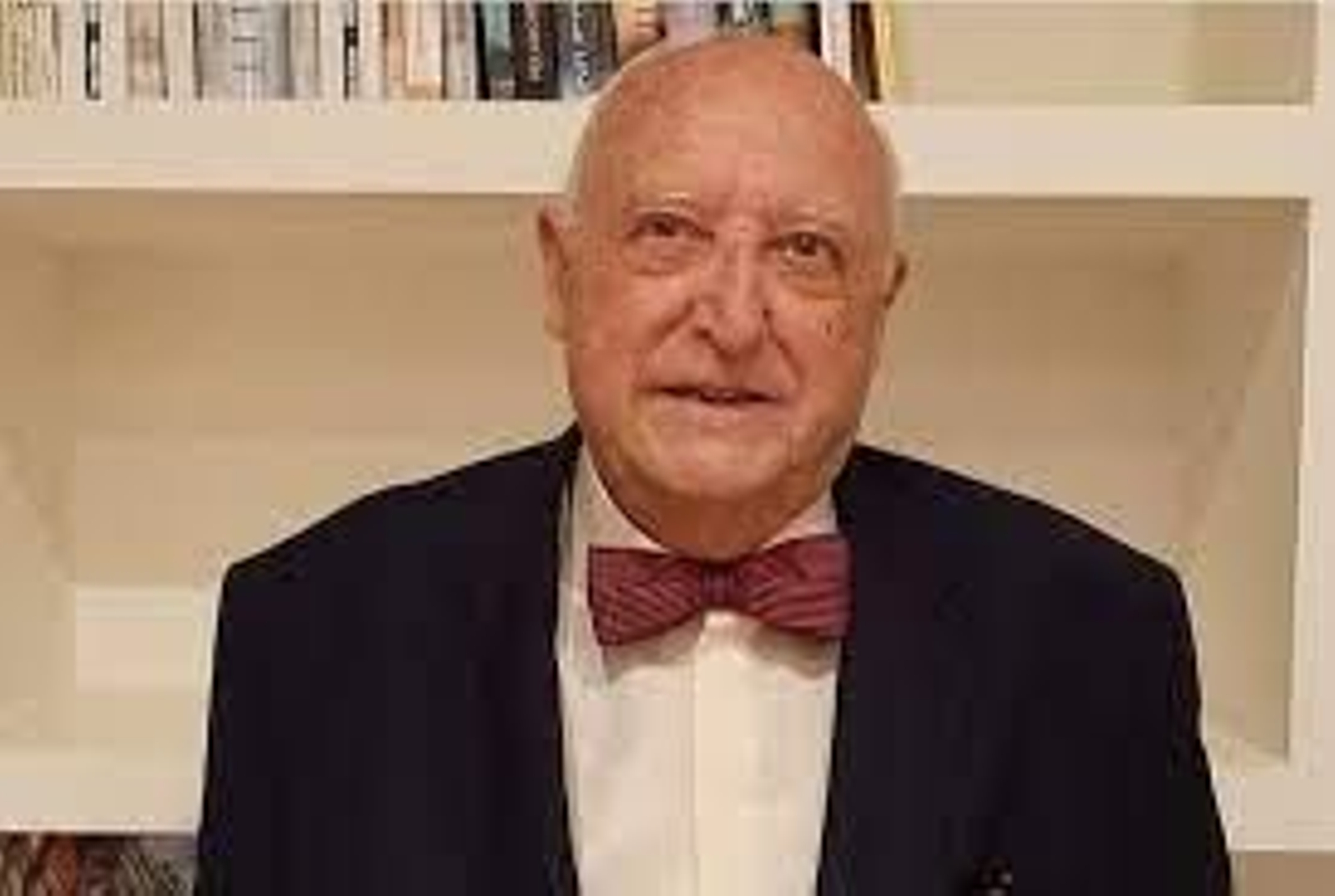 José Antonio Yturriaga, embajador de España, profesor de Derecho Diplomático de la UCM y miembro de la Academia Andaluza de la Historia.