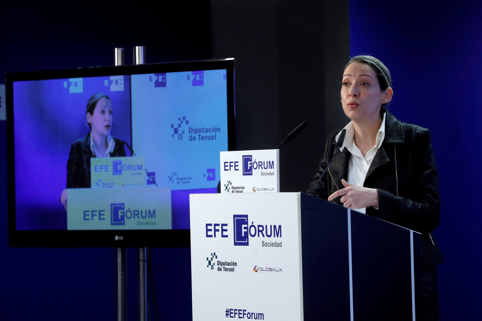 La comisionada del Gobierno, la ourensana Edelmira Barreira, durante su intervención en el foro.