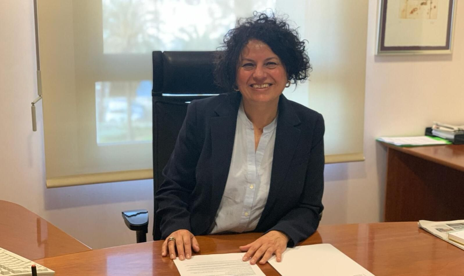 La directora general de Relaciones Institucionales y de Relaciones con el Parlament del Gobierno de Mallorca, Xesca Ramis, durante su entrevista con La Región Internacional