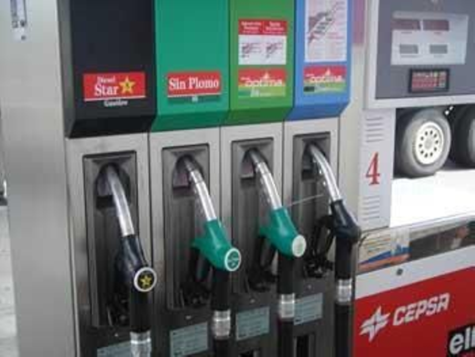 La gasolina y el gasóleo suman su tercera semana consecutiva de subidas