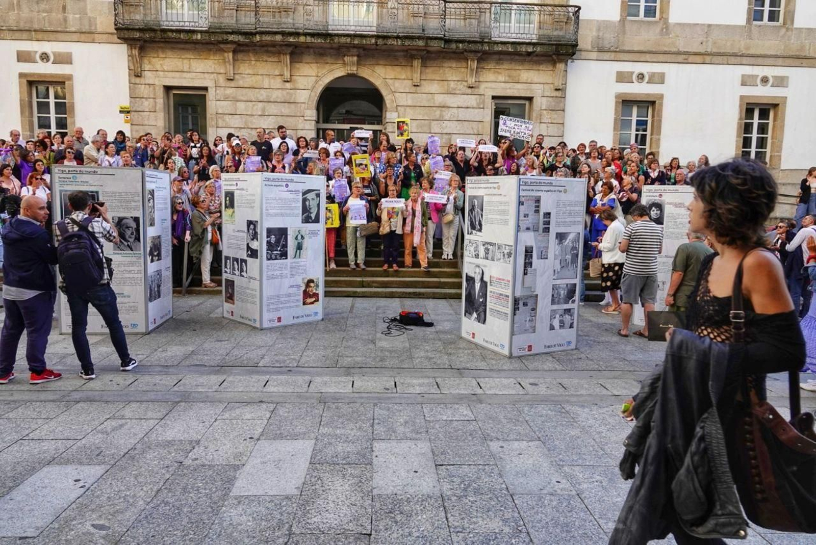Concentración en apoyo a Jenni Hermoso en Vigo. // Vicente Alonso