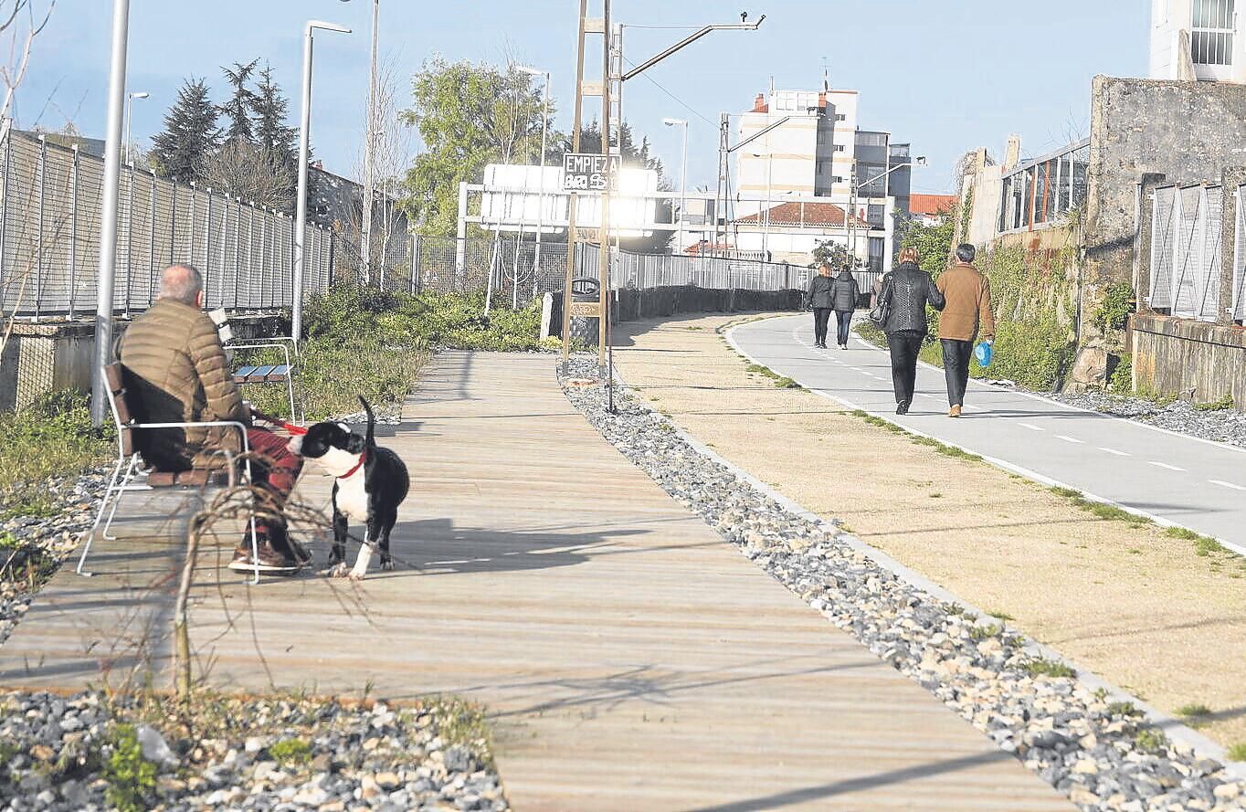 Imagen del primer tramo, en Vigo, en la actualidad. La Vía Verde se quedó de momento en 400 metros por renuncia de la empresa adjudicataria. El Concello hará un nuevo concurso.