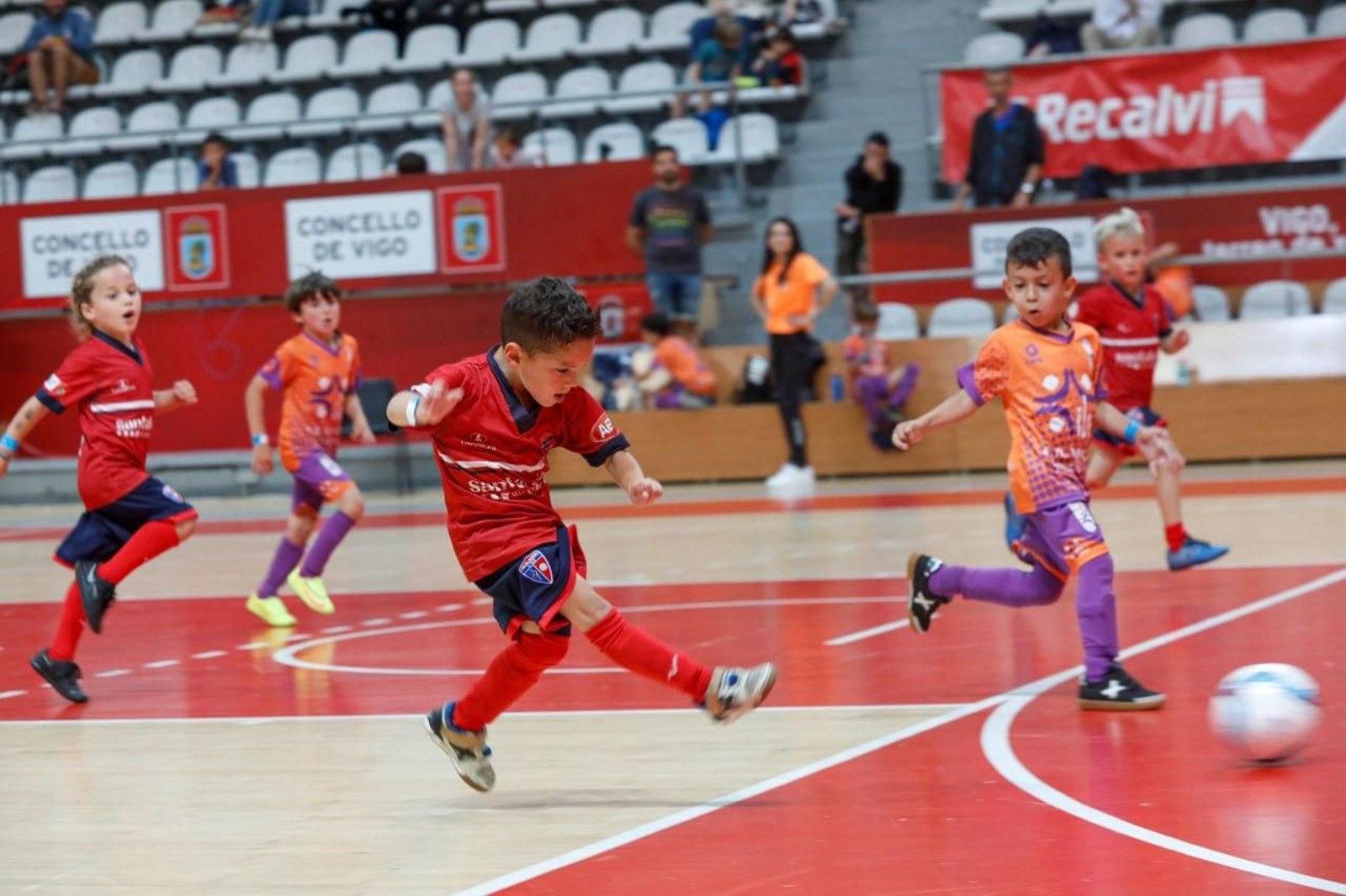 Vigo Cup Fútbol Sala en el pabellón As Travesas. // Jorge Santomé
