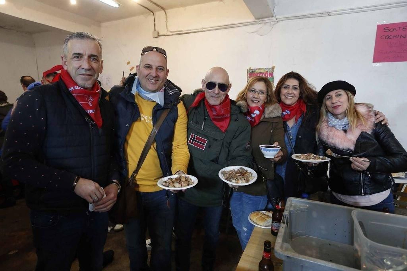 Con poco tiempo de vigencia, el origen de la peña está en unos vecinos de Bembrive que “lían” otra vez a amigos de Vigo, Coruña y Santiago a celebrar el San Blas.
