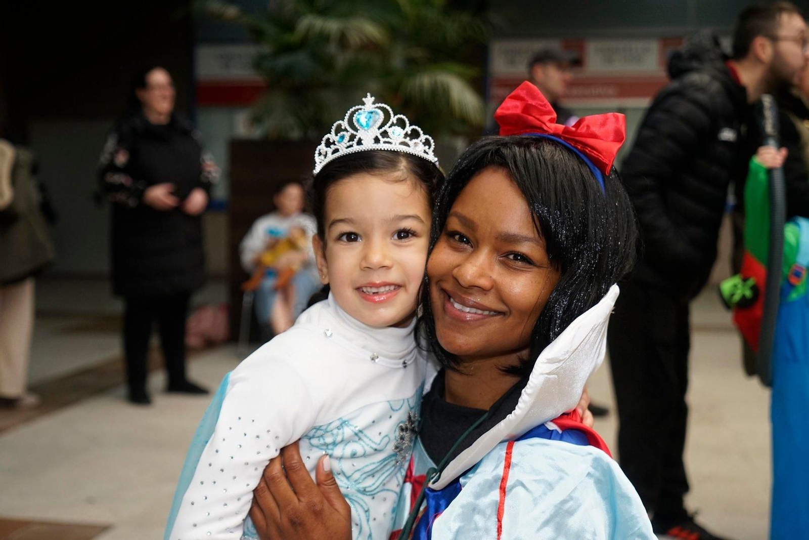 Participantes en el concurso de disfraces del Entroido de Vigo.