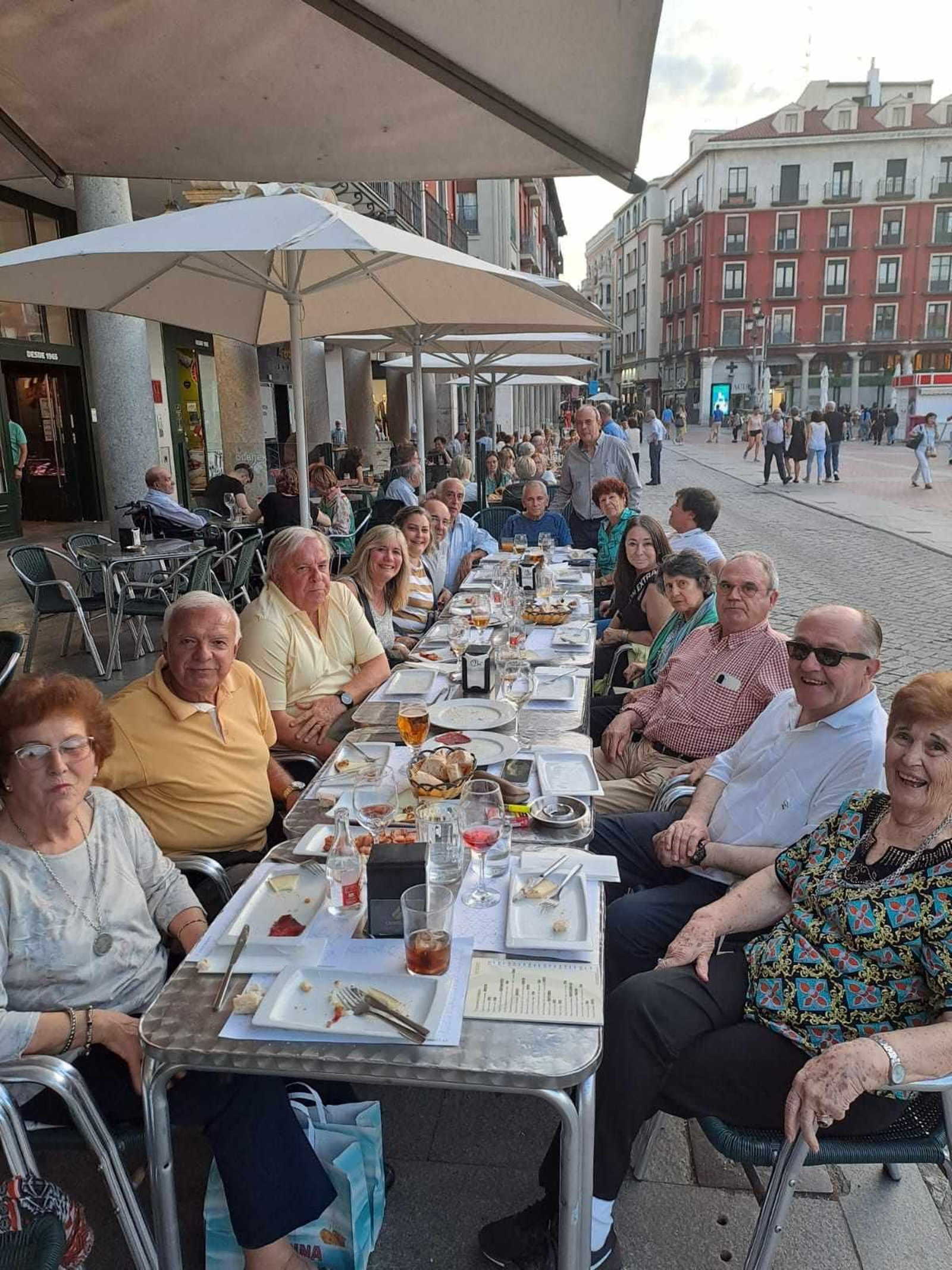 Almuerzo de los participantes en el programa Añoranza en Valladolid