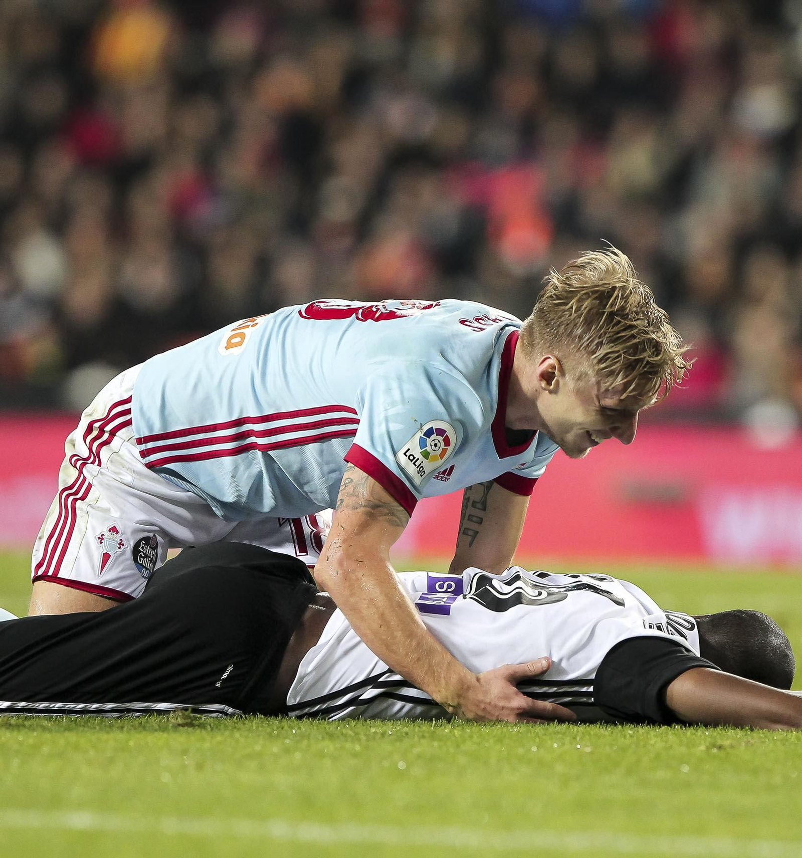 Wass, sobre su ahora compañero Kondogbia durante el Celta-Valencia de la pasada temporada.