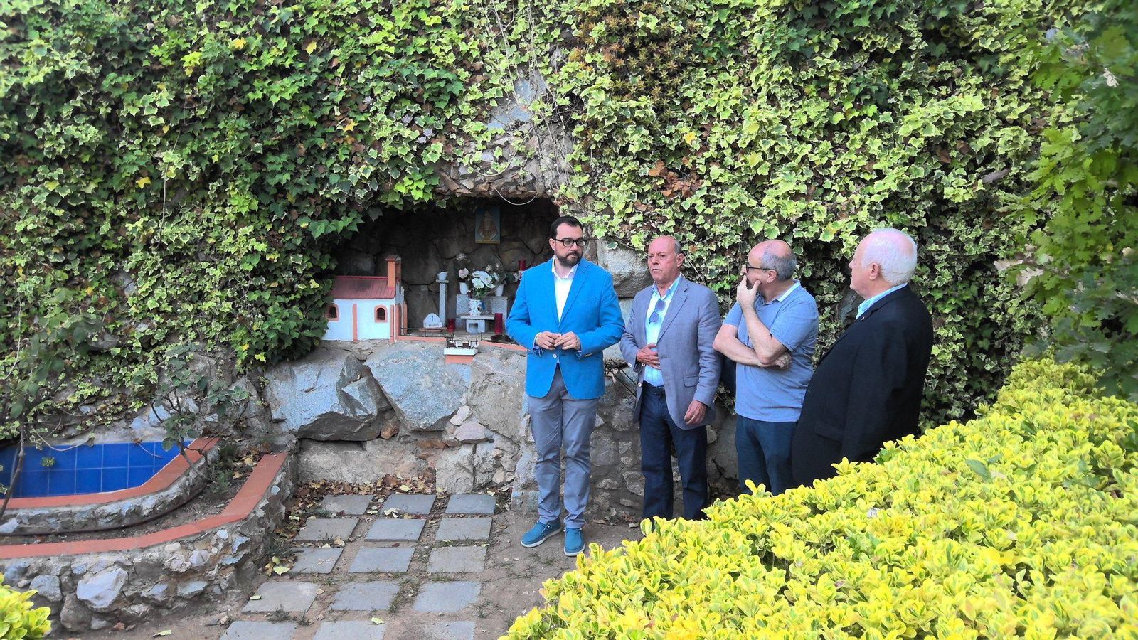 Barbón durante su visita al Centro Asturiano de Barcelona.