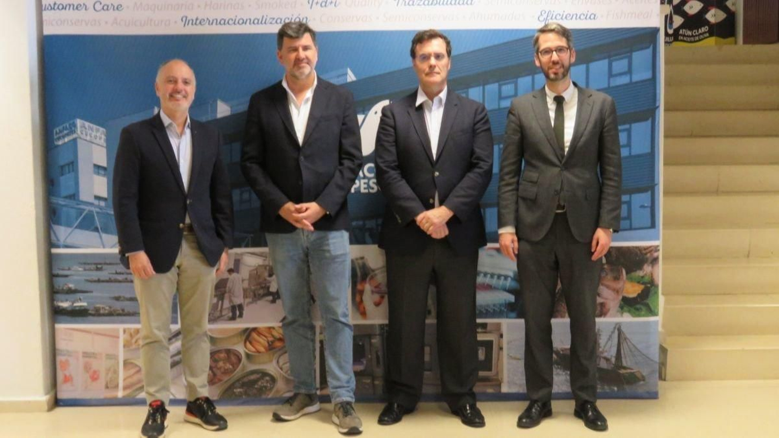 David Regades y Nicolás González Casares con Iván Alonso-Jáudenes y Roberto Alonso.