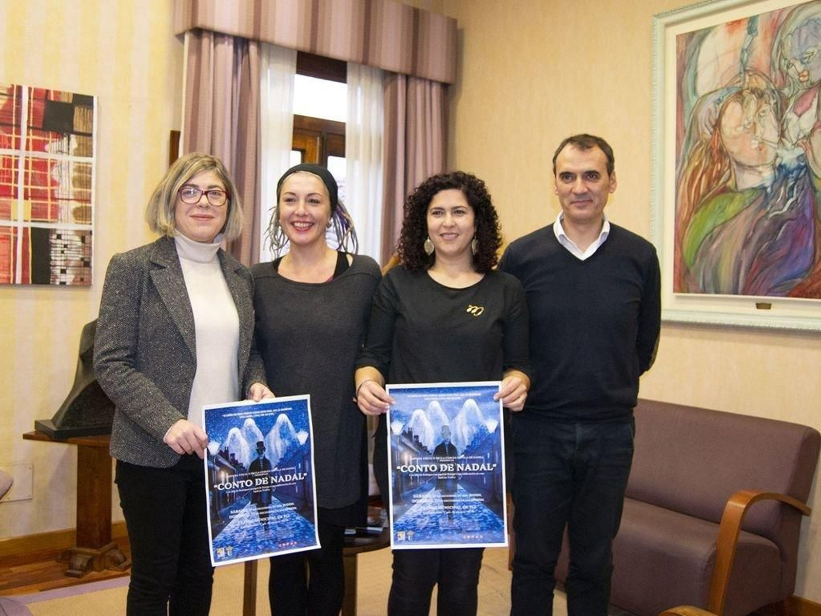 El espectáculo se presentó ayer por la tarde en la Casa Consistorial con la asistencia del alcalde.