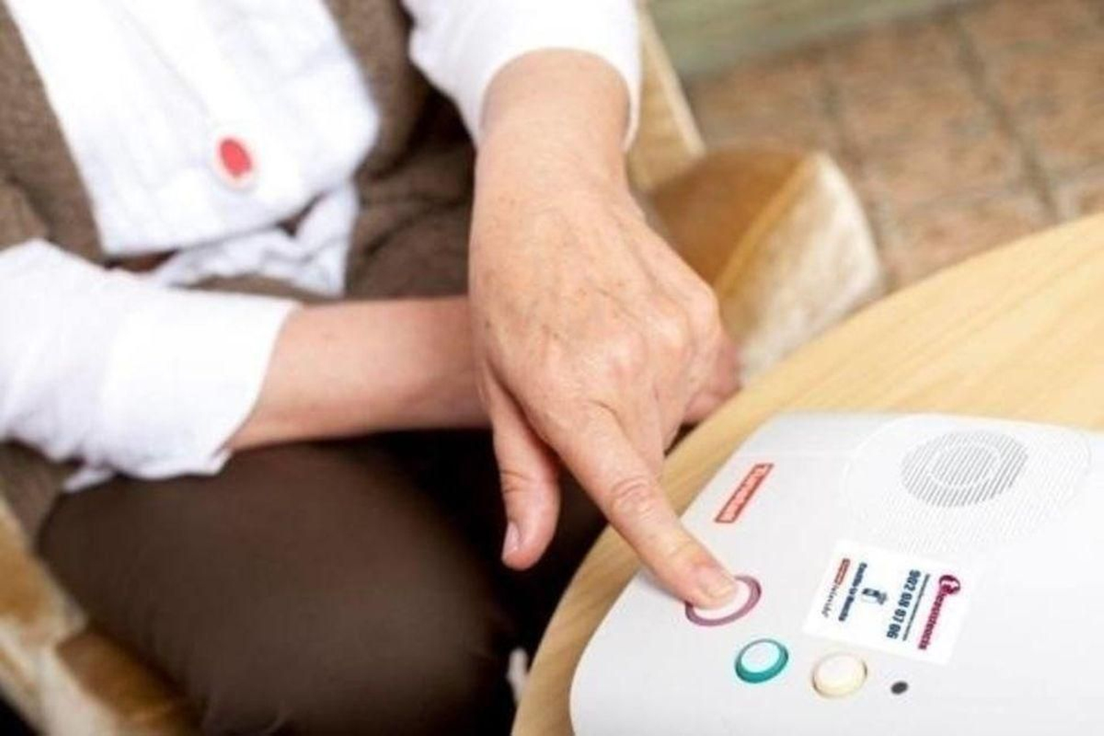 Los usuarios hacen uso del servicio a través de un dispositivo electrónico.