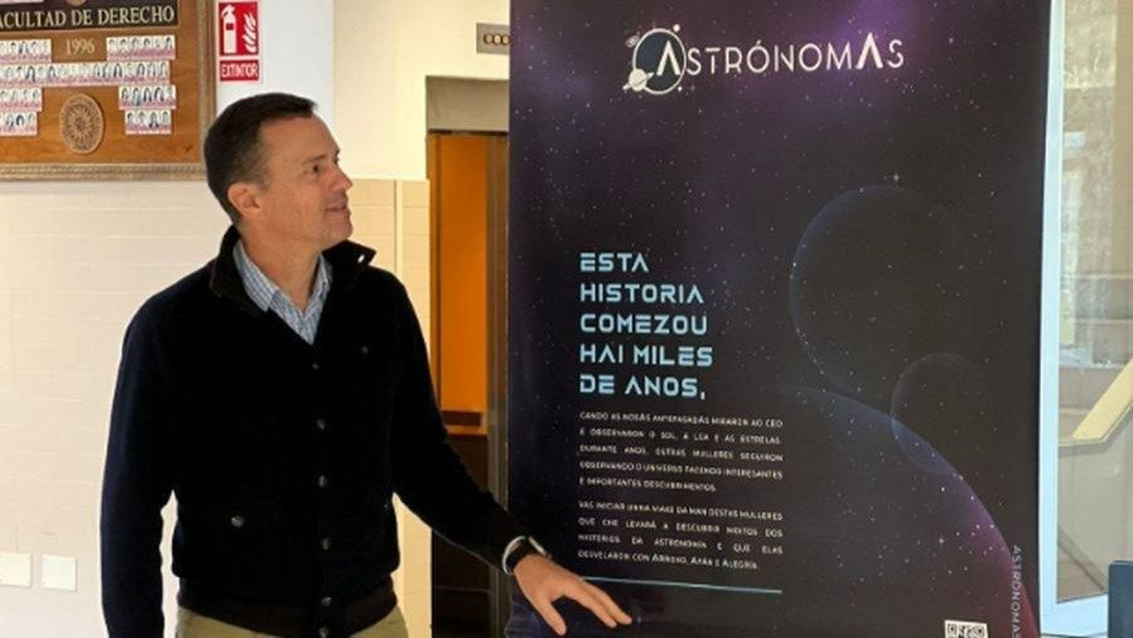 El cartel de la exposición en la UNED.