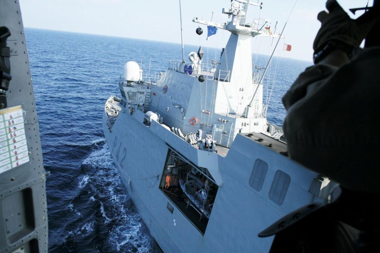 El patrullero “Rayo” de la Armada, durante su participación en la operación “Atalanta”.