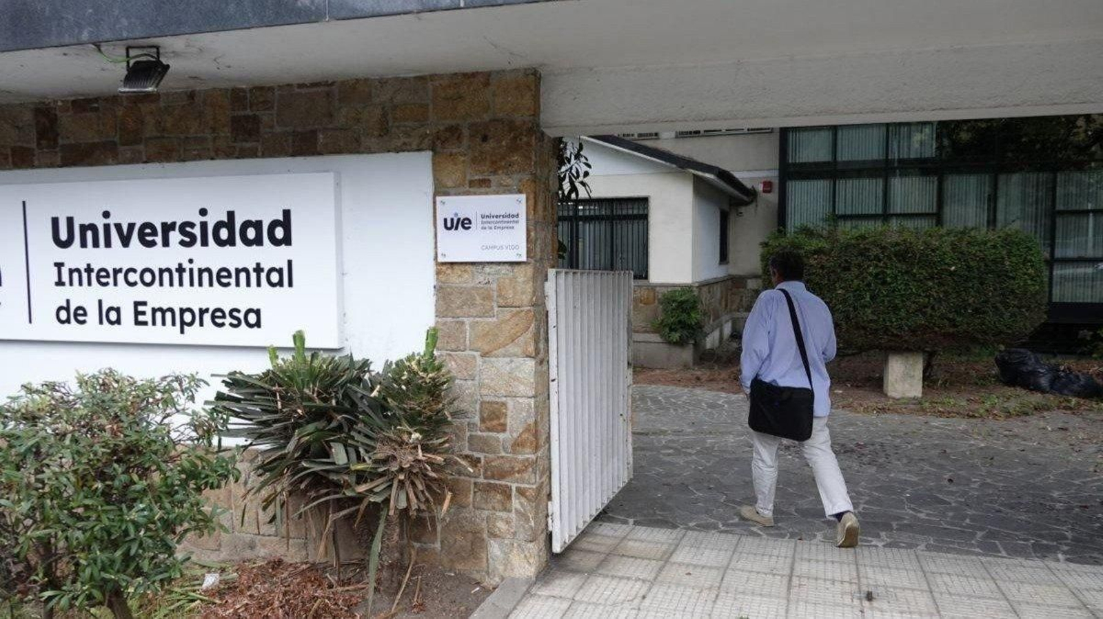 El antiguo Ieside, en Avenida de Madrid, es la sede viguesa de la UIE.