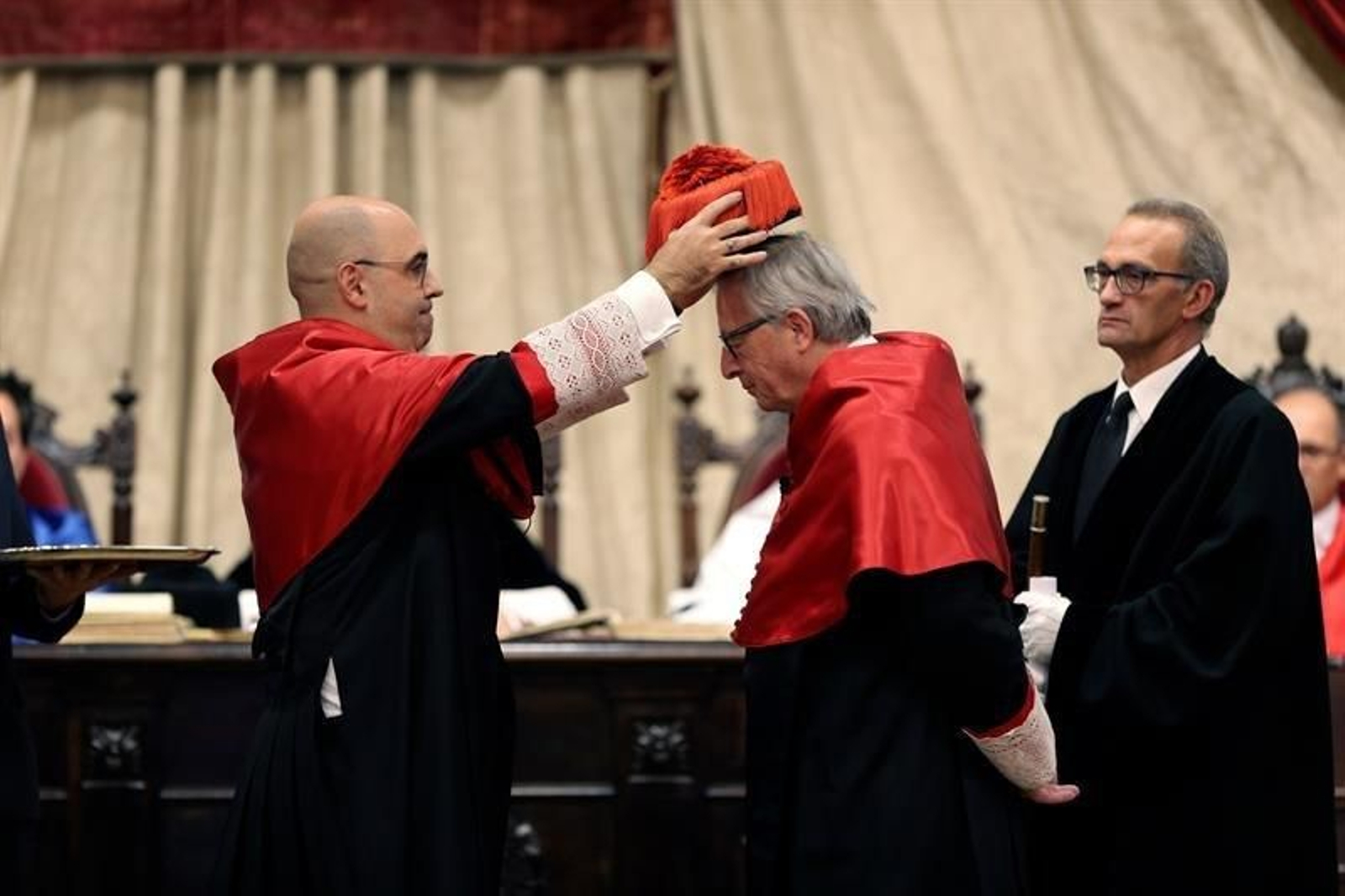 Juncker, durante la ceremonia de investidura como doctor honoris causa en Salamanca.