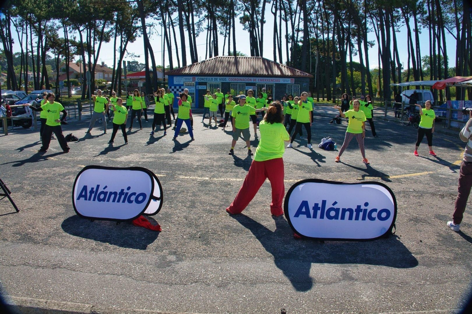 Sesión de taichí de +Deporte Atlántico en Samil.