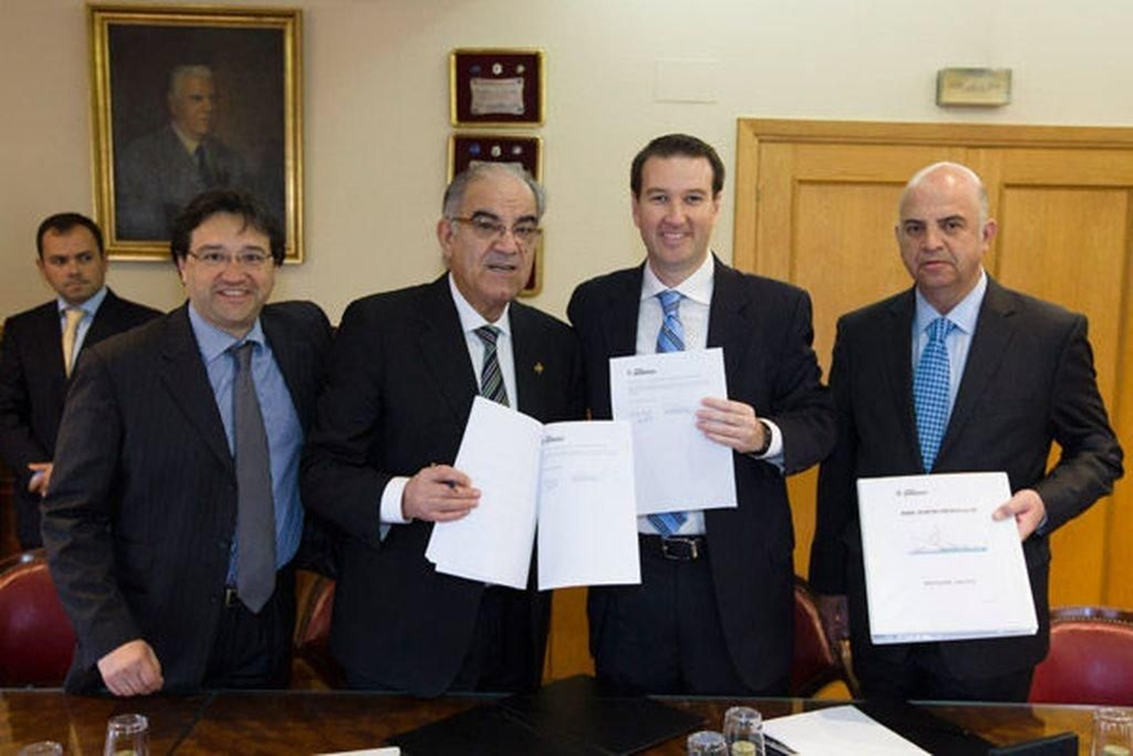 Compra de Barreras por parte de PMI, filial de Pemex. México, noviembre de 2013.