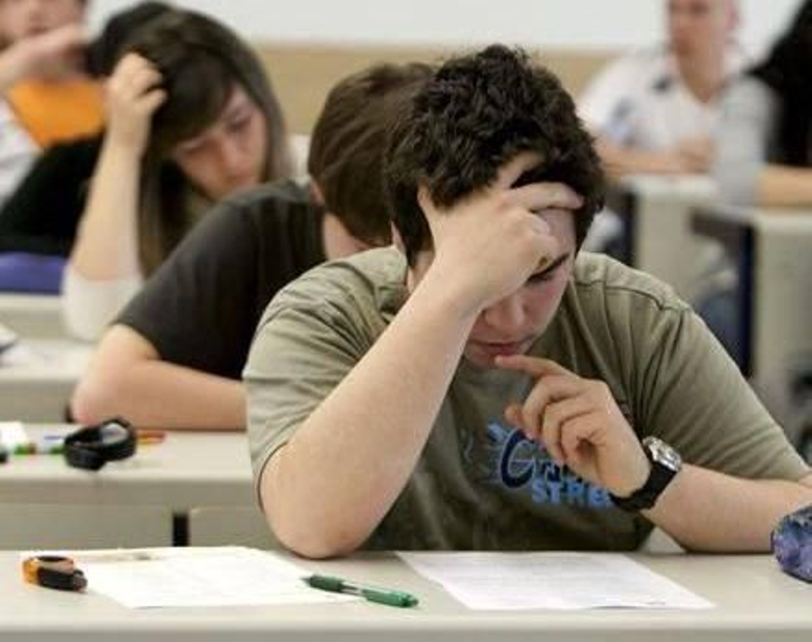 El examen constará de tres partes.