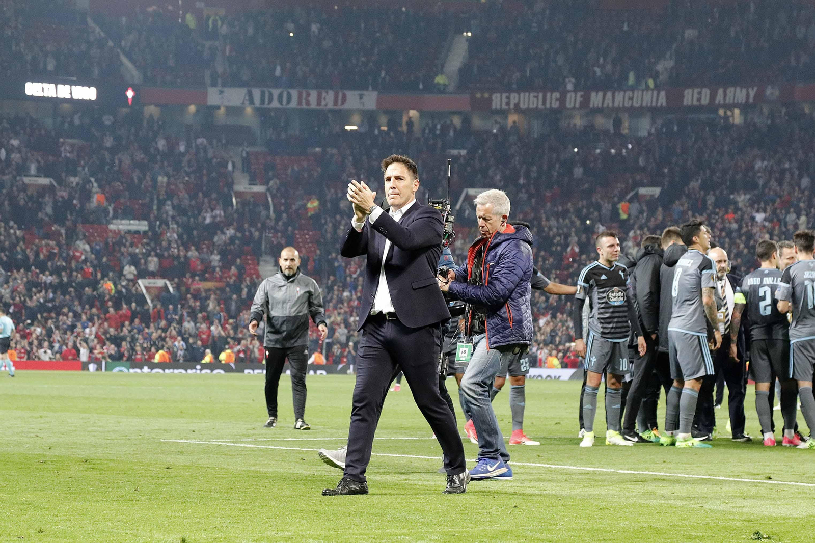 Las mejores imágenes del partido de vuelta entre Manchester United y Celta (1-1). // J.V. Landín