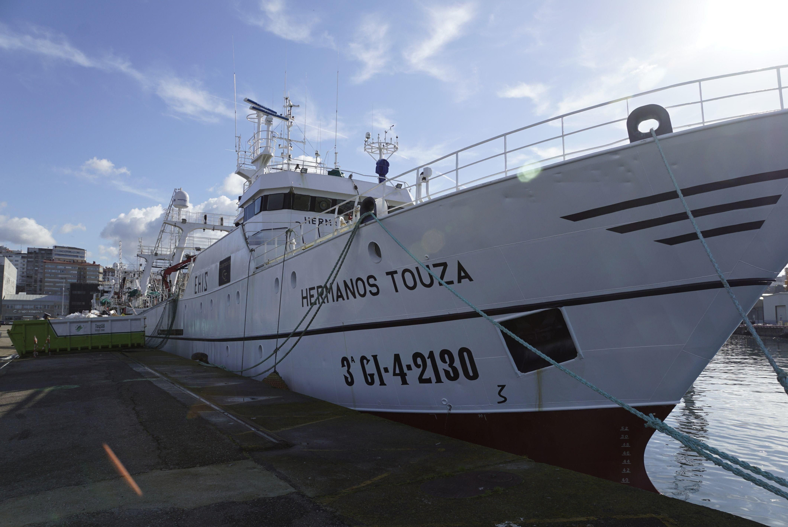 El buque vigués "Hermanos Touza" está faenando en Malvinas, aguas británicas, en la campaña del calamar.