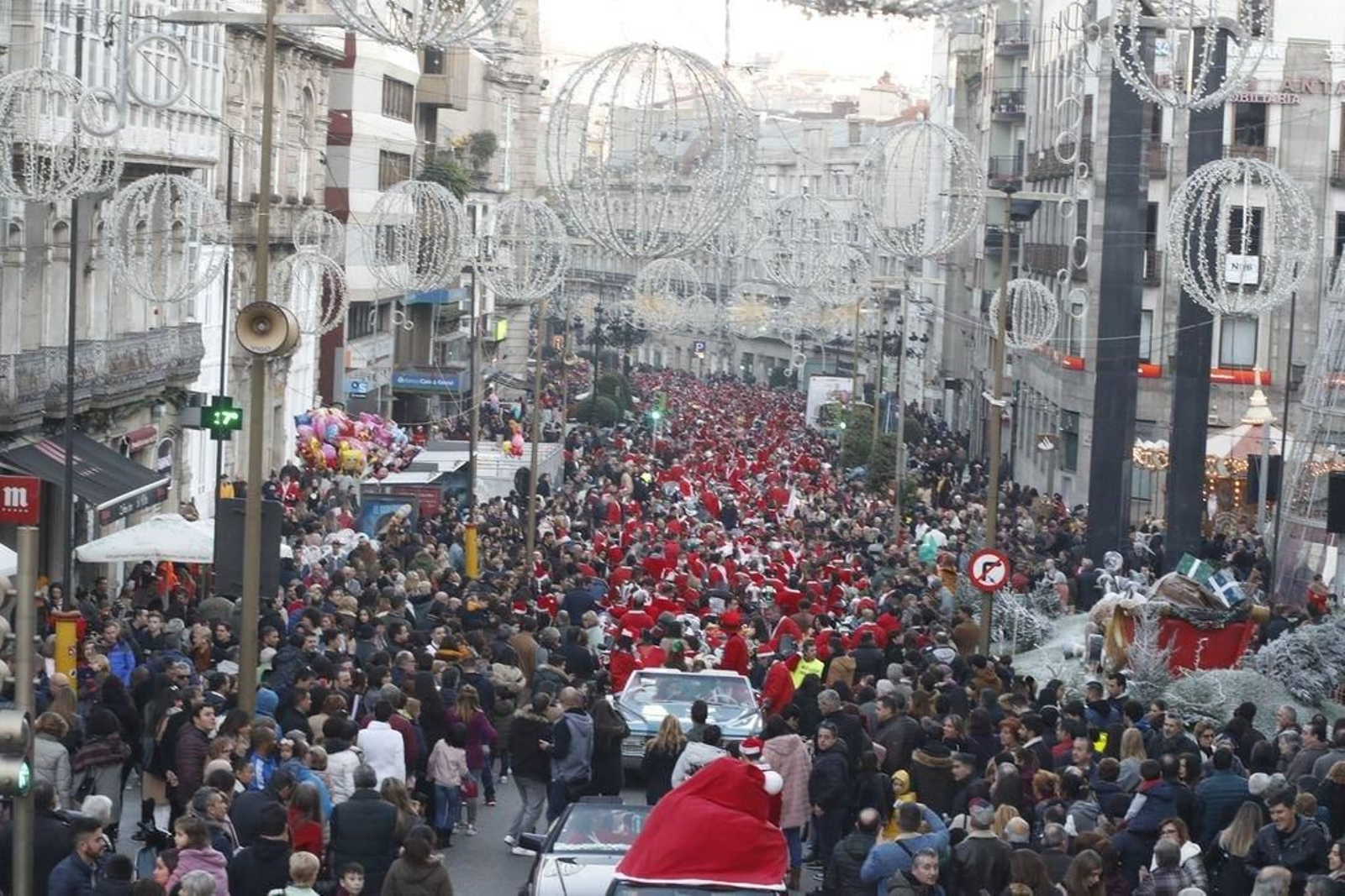 La papanoelada motera toma las calles de Vigo 7