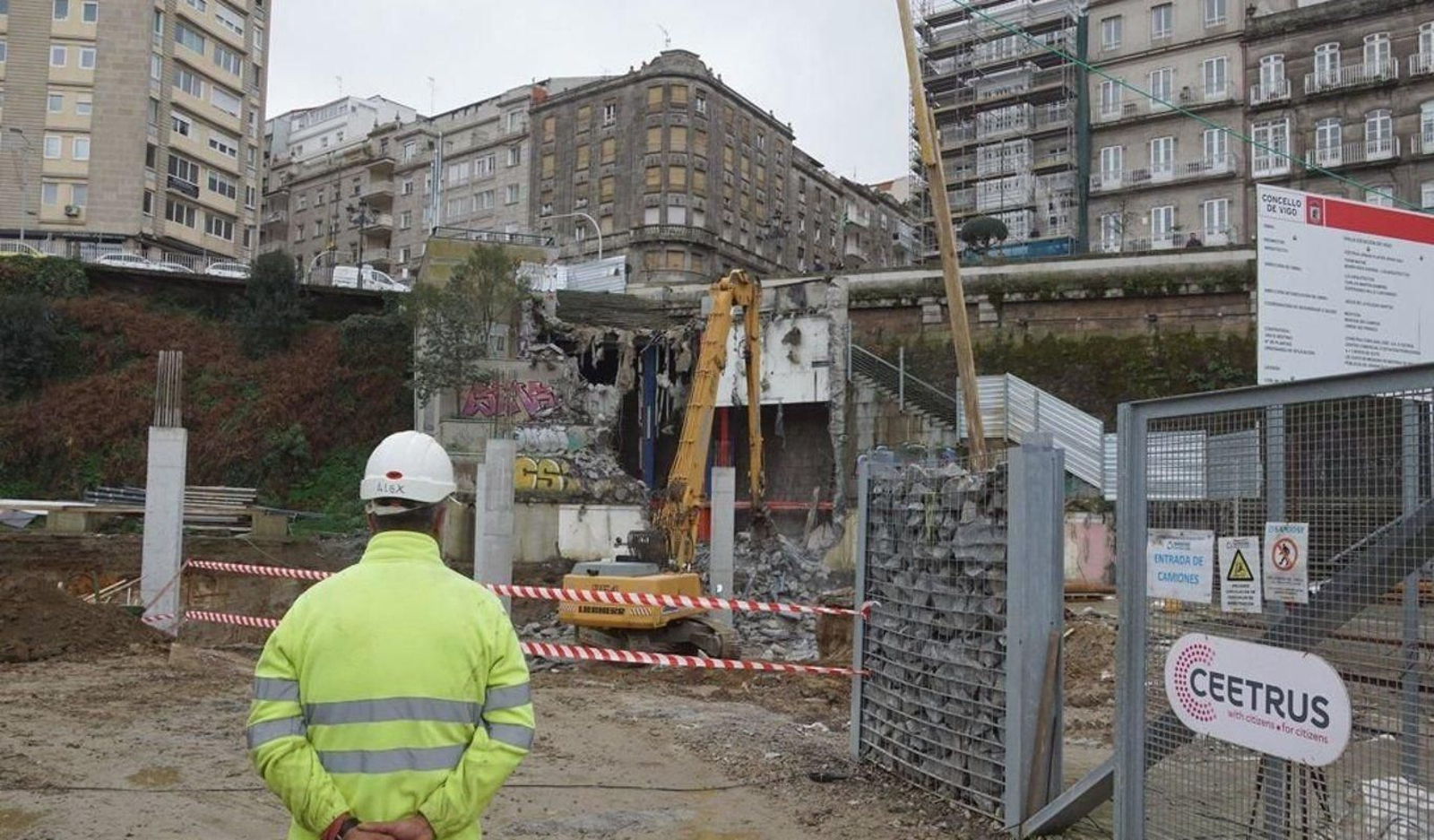Caballero y Pardo de Vera ratificaron una addenda para obras de la estación de Urzaiz.