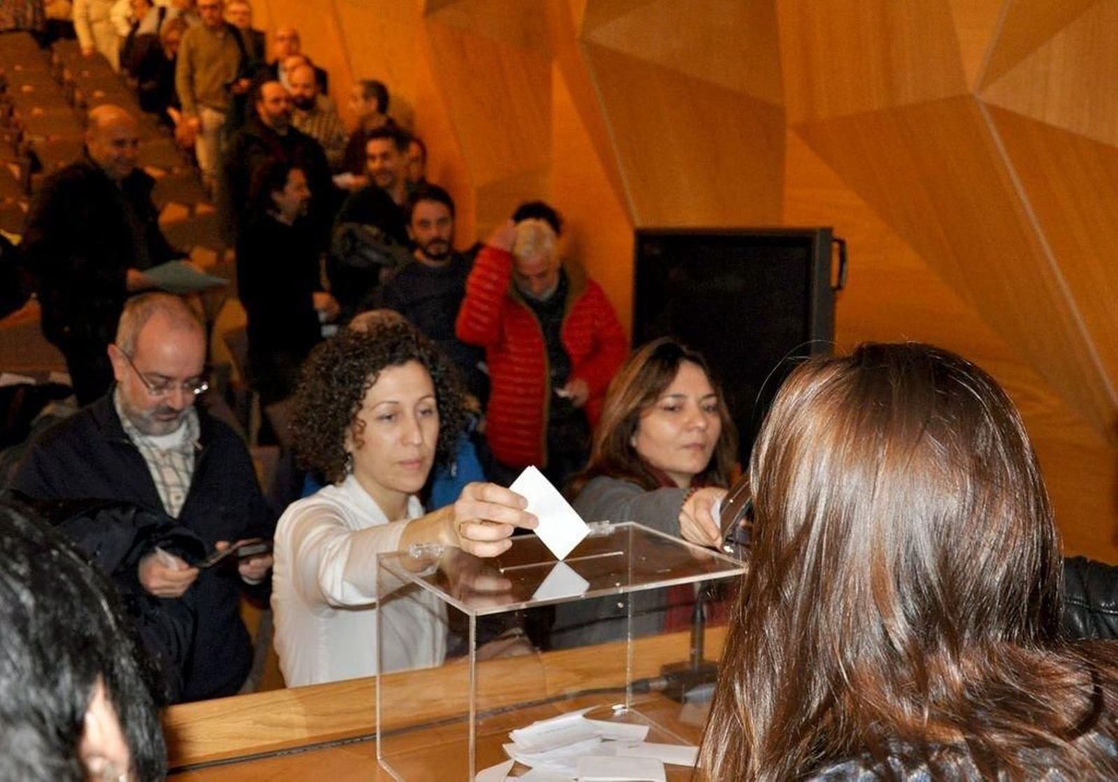 La Universidad no había podido aprobar el documento en dos ocasiones por falta de quorum.