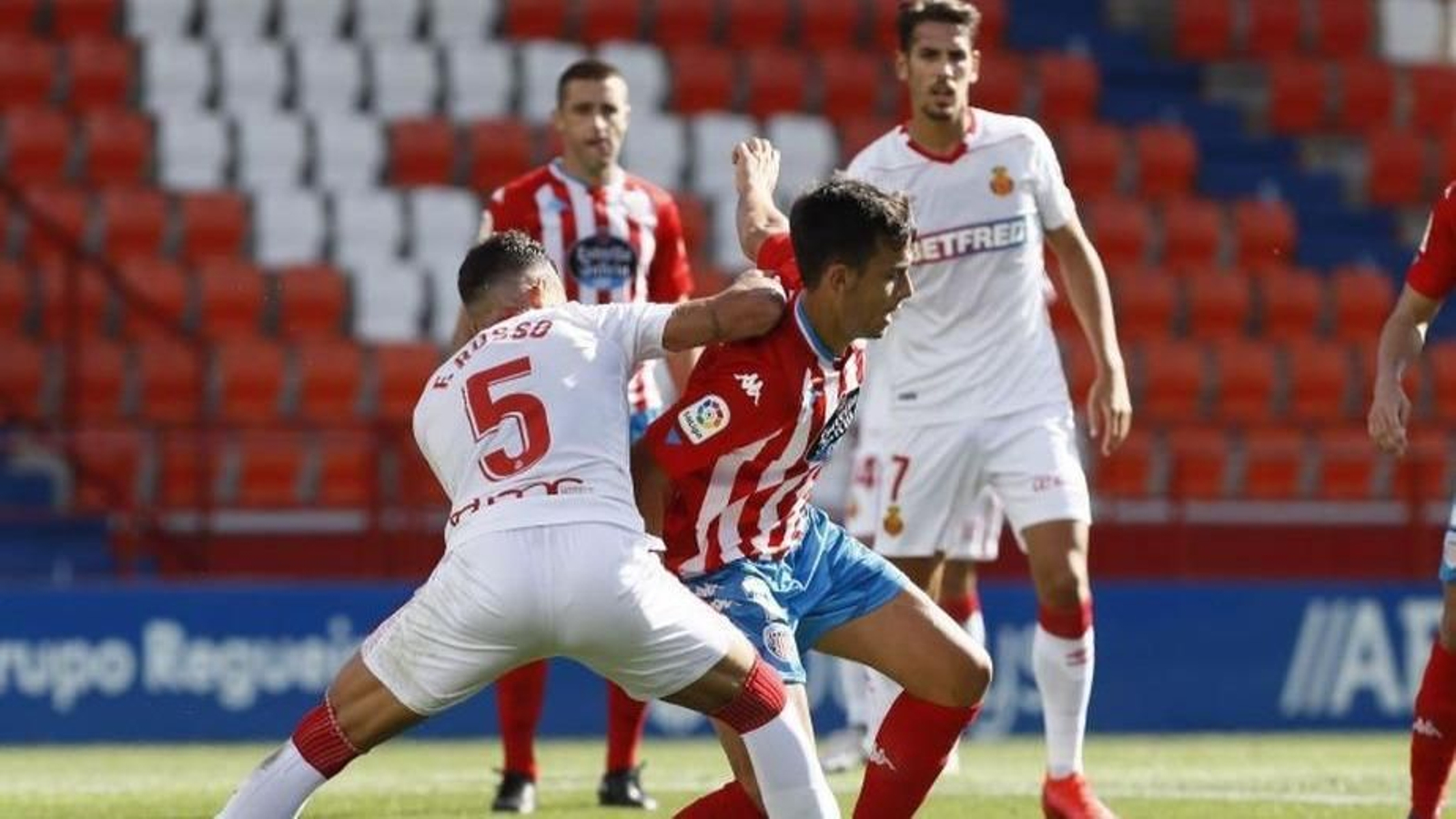 El Lugo cayó en casa ante un Mallorca que se mostró superior.