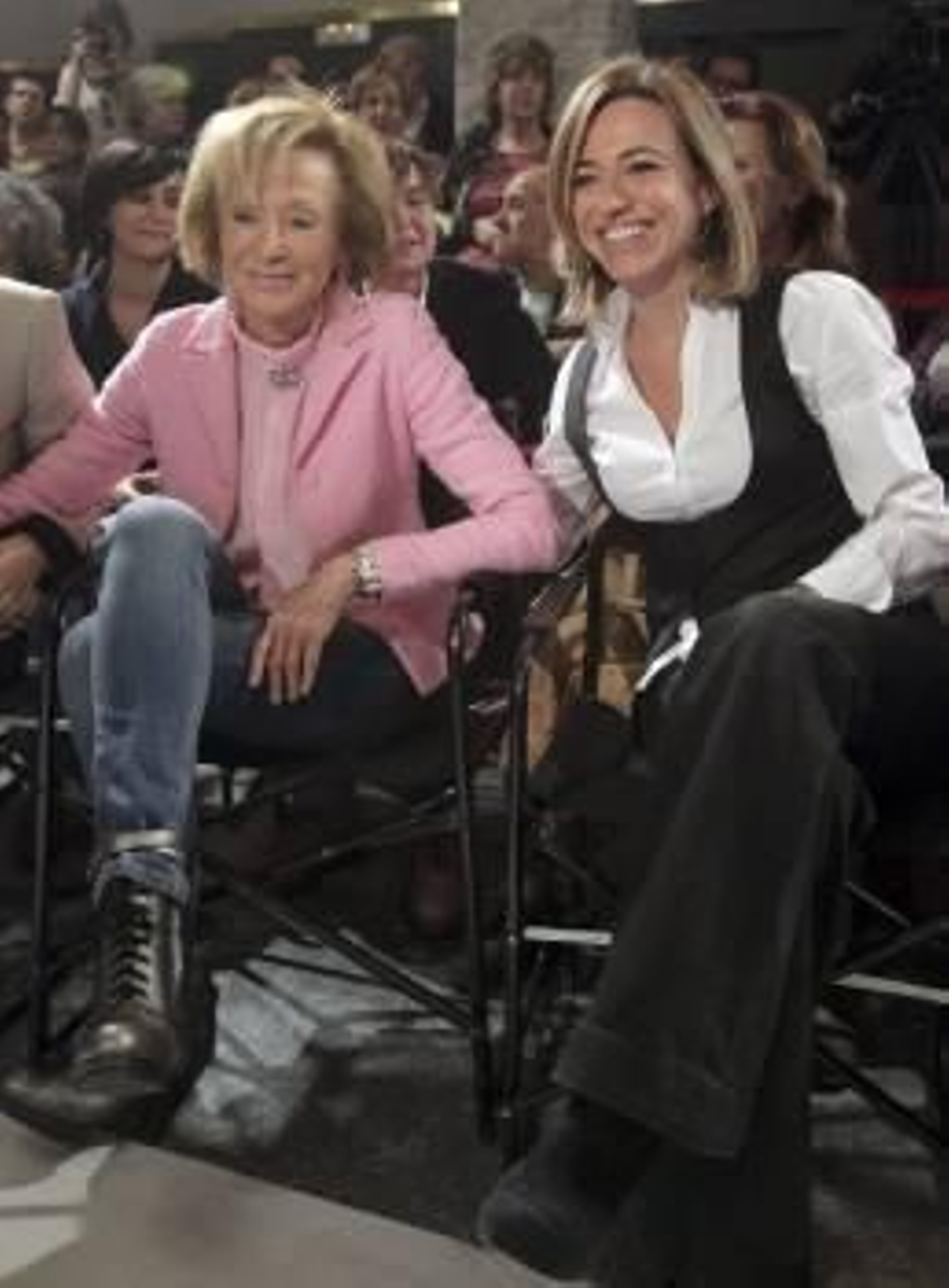 De la Vega junto a Carme Chacón (Foto: Kiko Huesca)