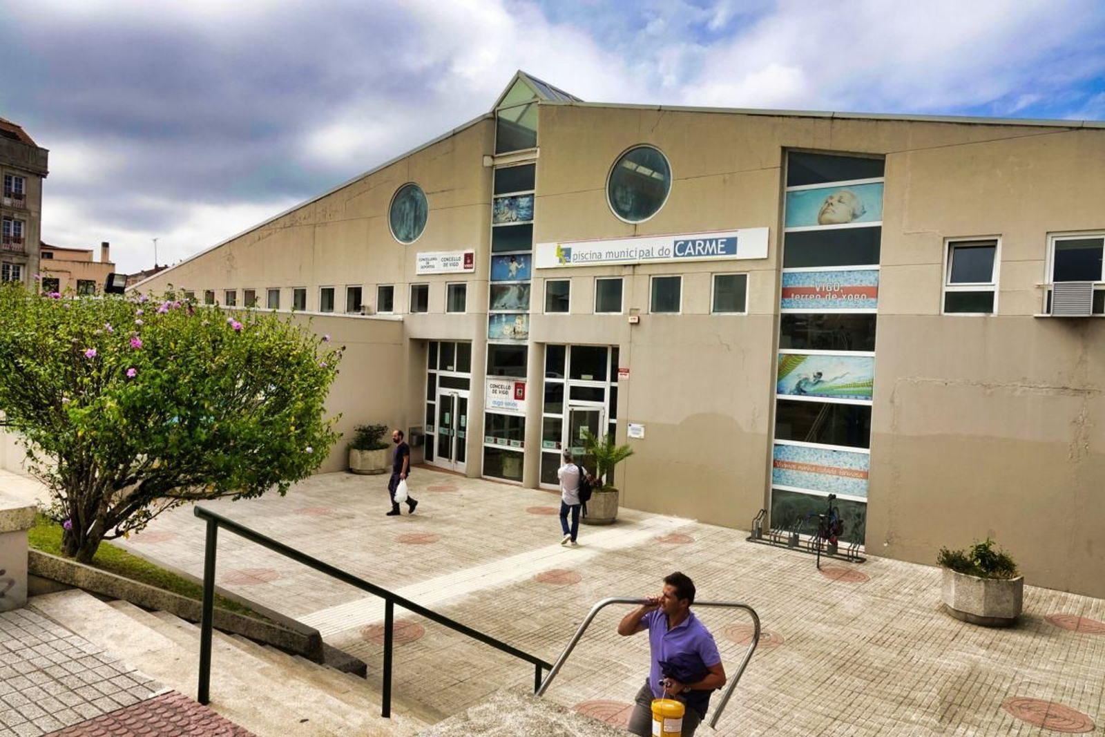 La piscina municipal de As Travesas, una de las que gestionará FCC Aqualia.