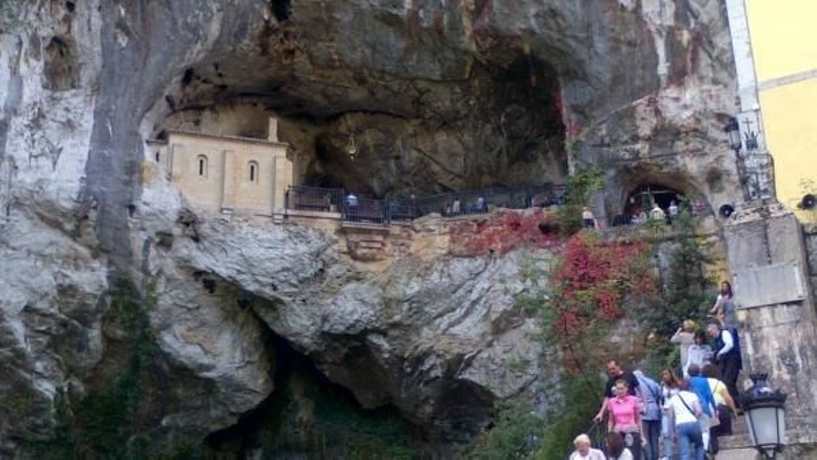 El Santuario de Covadonga