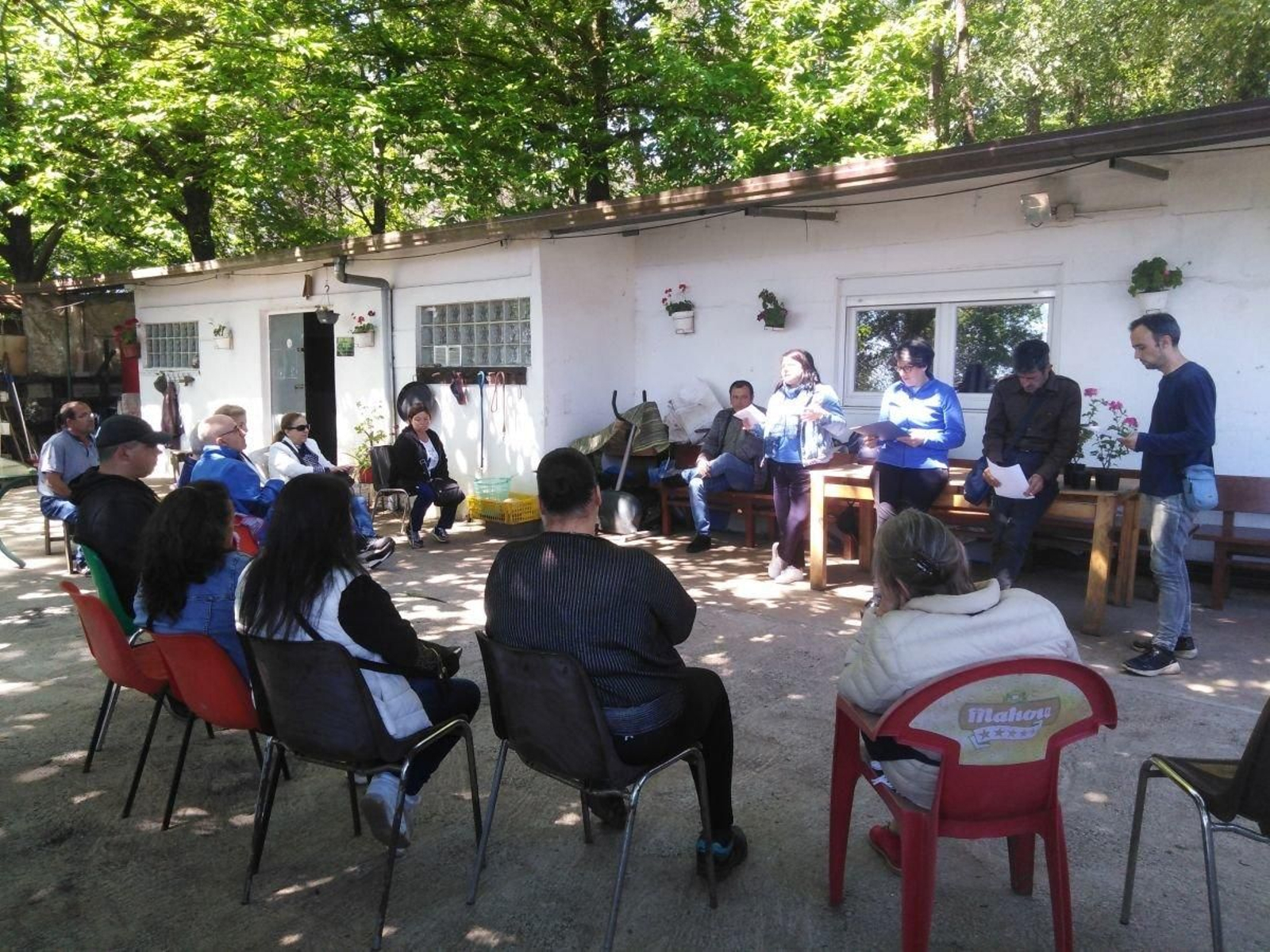 Una imagen del encuentro con las familias que se celebró hace unos días en el recinto de Verdear que gestiona Alborada.