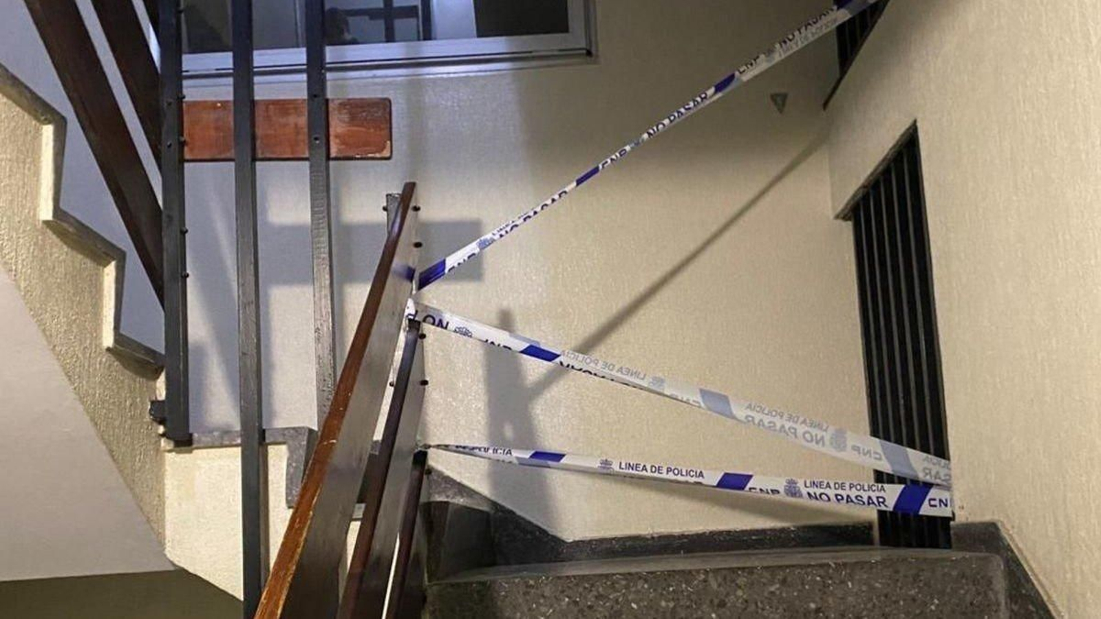 Uno de los edificios donde se produjo el asesinato de una mujer en 2022 a manos de su vecino.