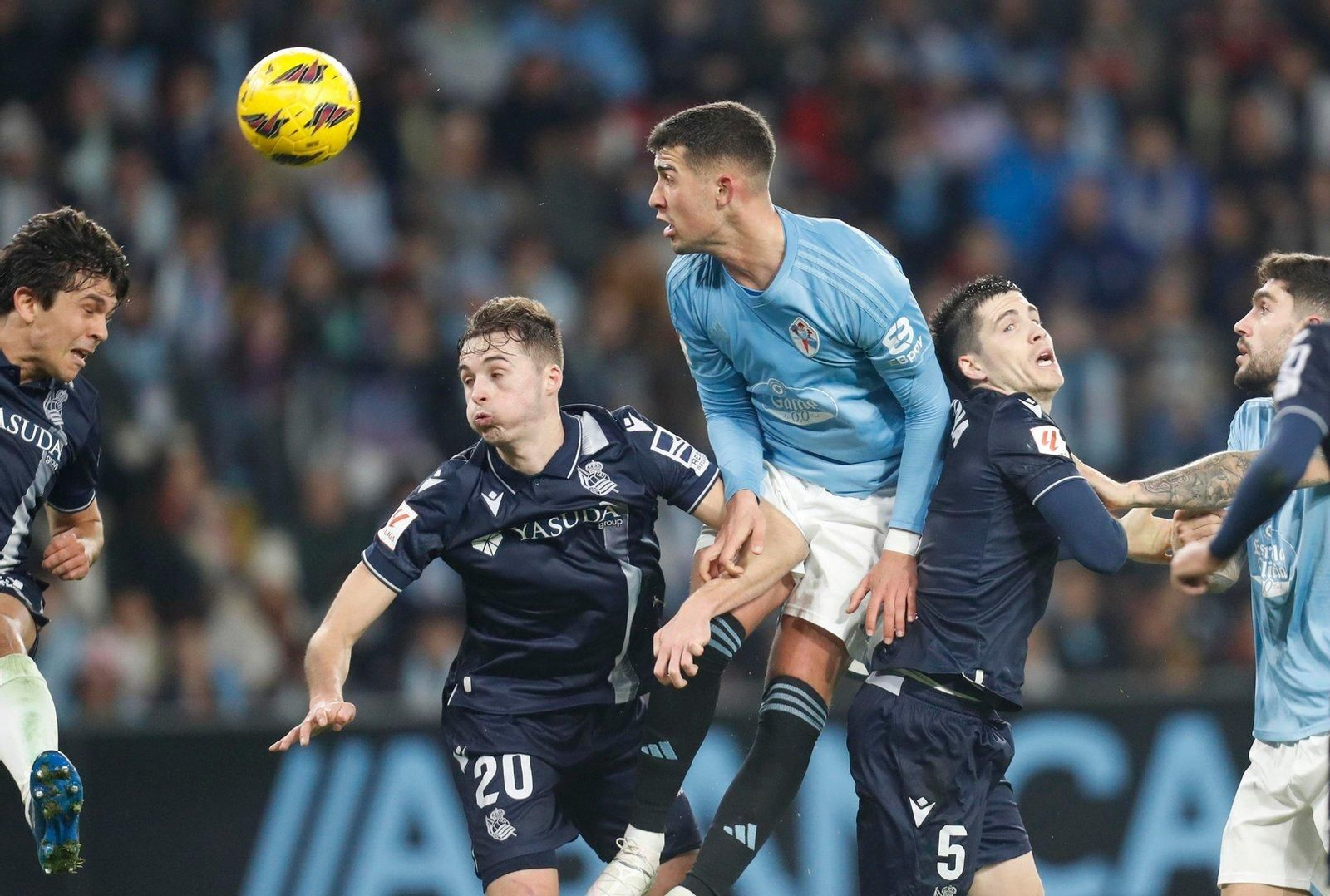 Partido entre el Celta y la Real Sociedad en Balaídos.