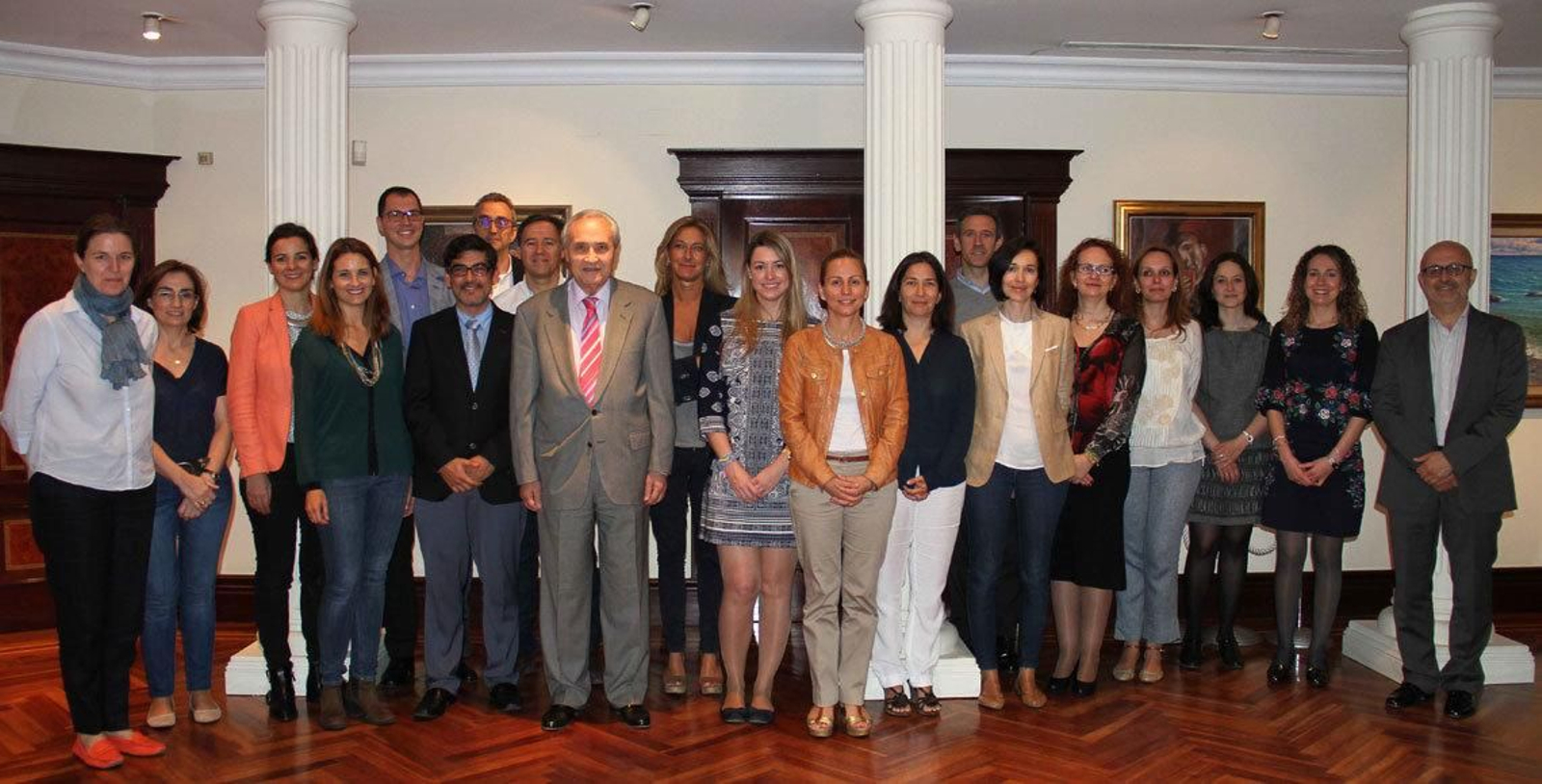 La Casa de Galicia, delegación de la Xunta en Madrid acogió el primer encuentro de 2015 de más de una veintena de profesionales de los Parques Científicos y Tecnológicos miembros de APTE, (Asociación de Parques Científicos y Tecnológicos de E