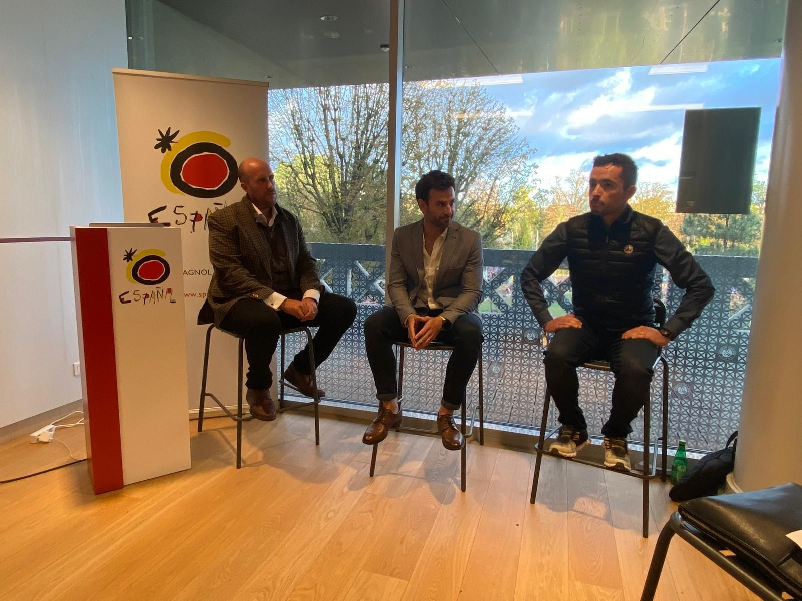 Joan Suabi, Alex Ponseti y Remi Collat (de izquierda a derecha) durante la mesa redonda