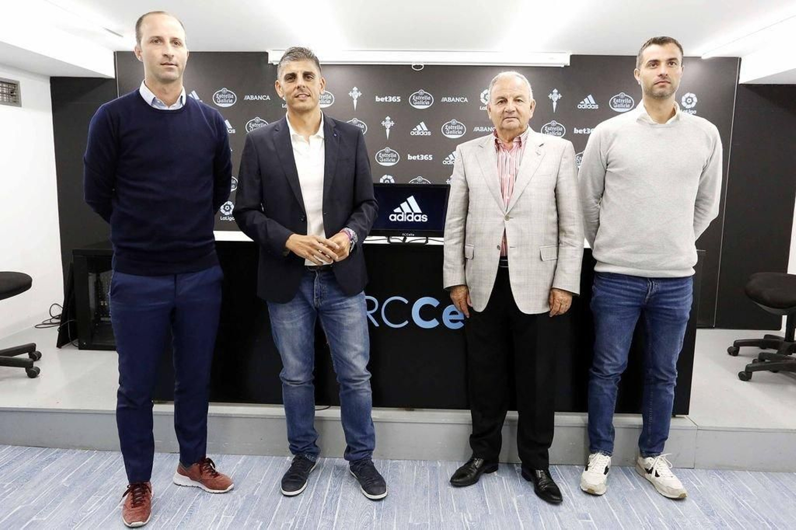 Álex Otero, Eduardo Covelo, Pedro Posada y Míchel Martínez, en al acto de ayer.