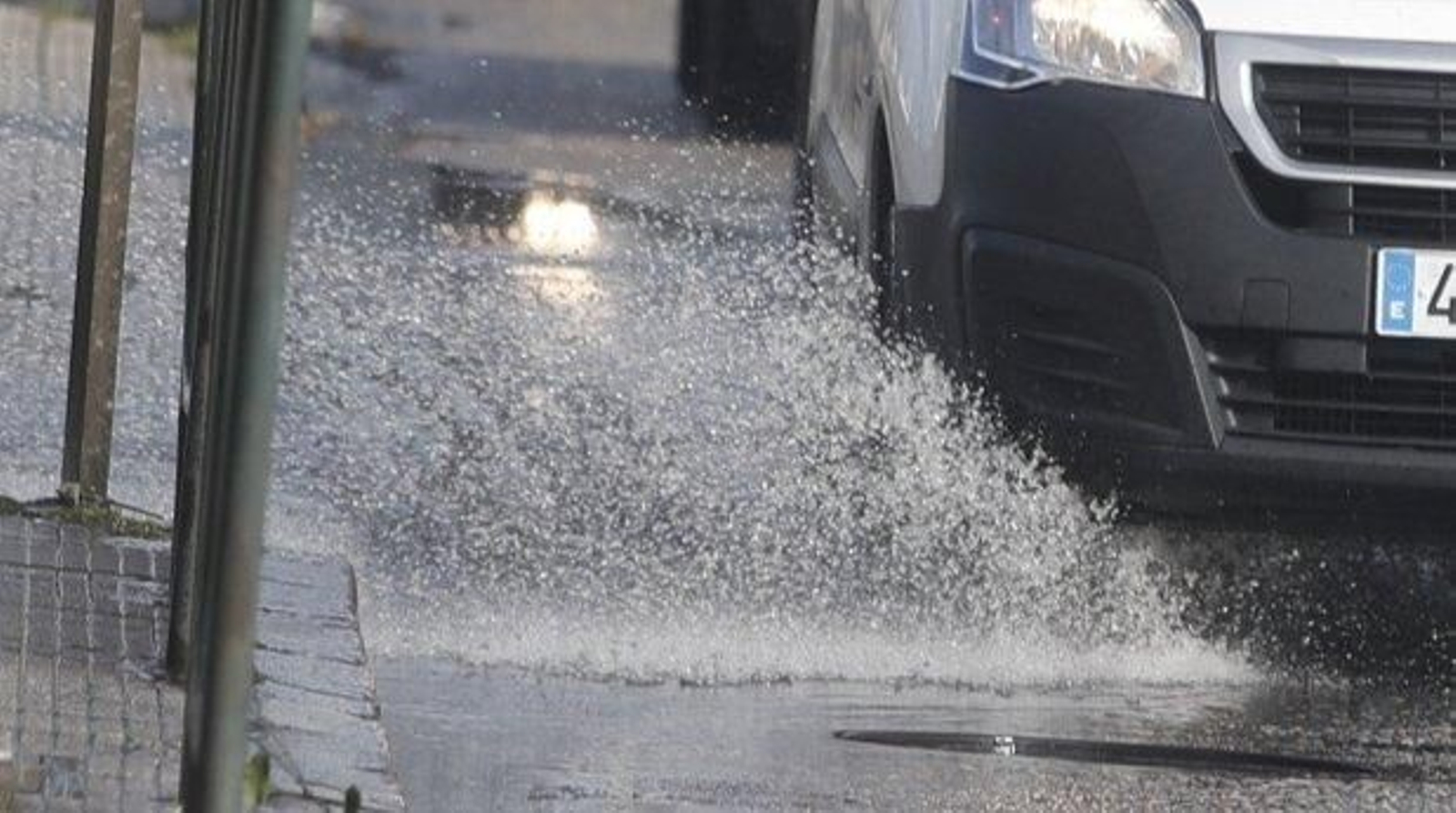 Las lluvias que pueden acumular más de 40 litros por metro cuadrado en doce horas // JV Landín